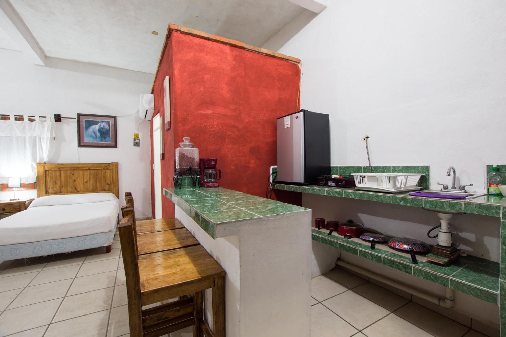 Hotel Traditional Sierra Leon Oceanfront - Adults Only Puerto Vallarta