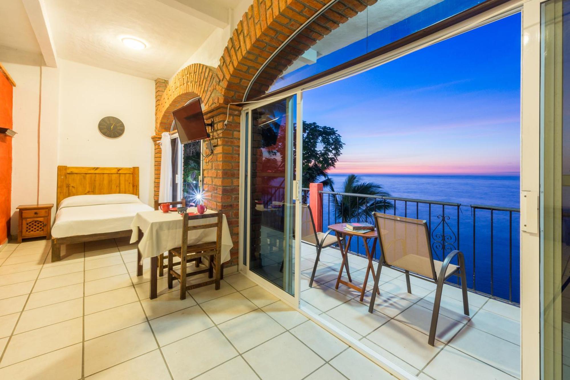 Hotel Traditional Sierra Leon Oceanfront - Adults Only