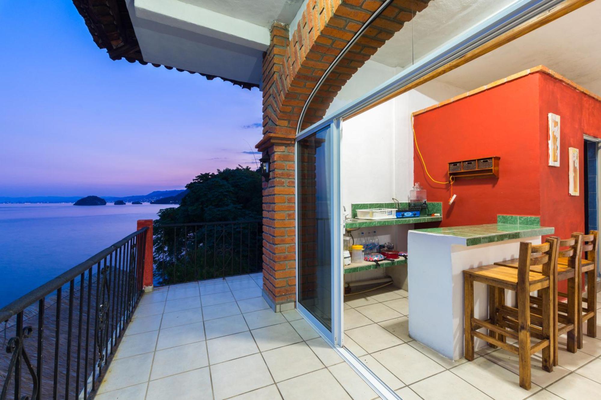 Traditional Sierra Leon Oceanfront - Adults Only Hotel
