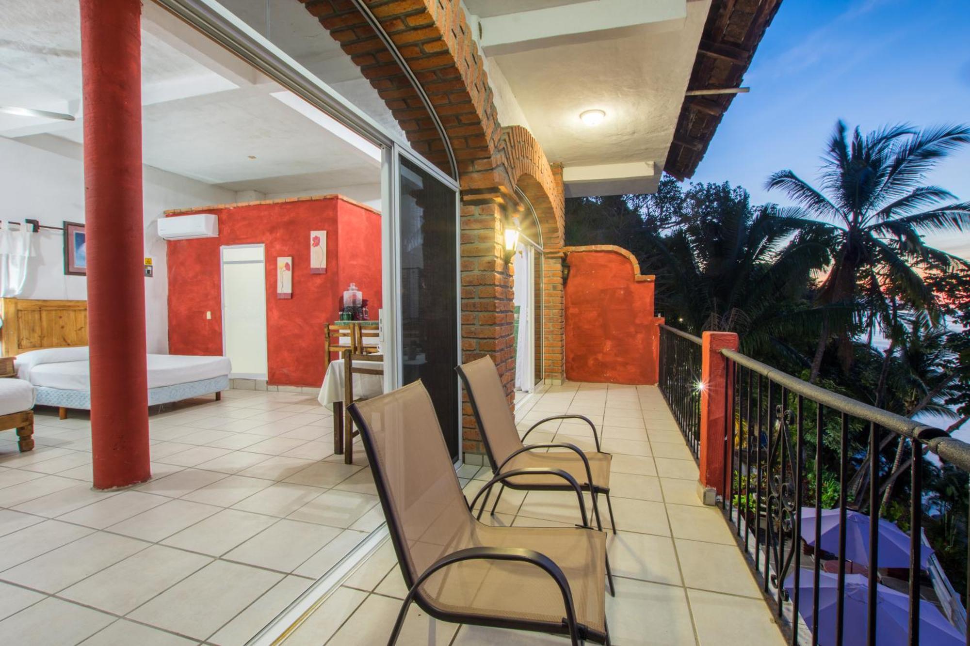 Hotel Traditional Sierra Leon Oceanfront - Adults Only Puerto Vallarta