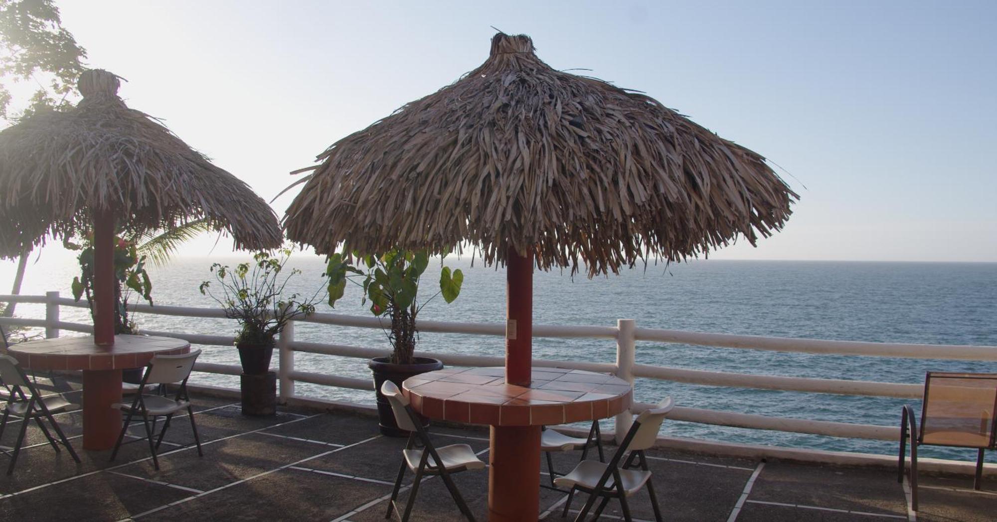 Hotel Traditional Sierra Leon Oceanfront - Adults Only *