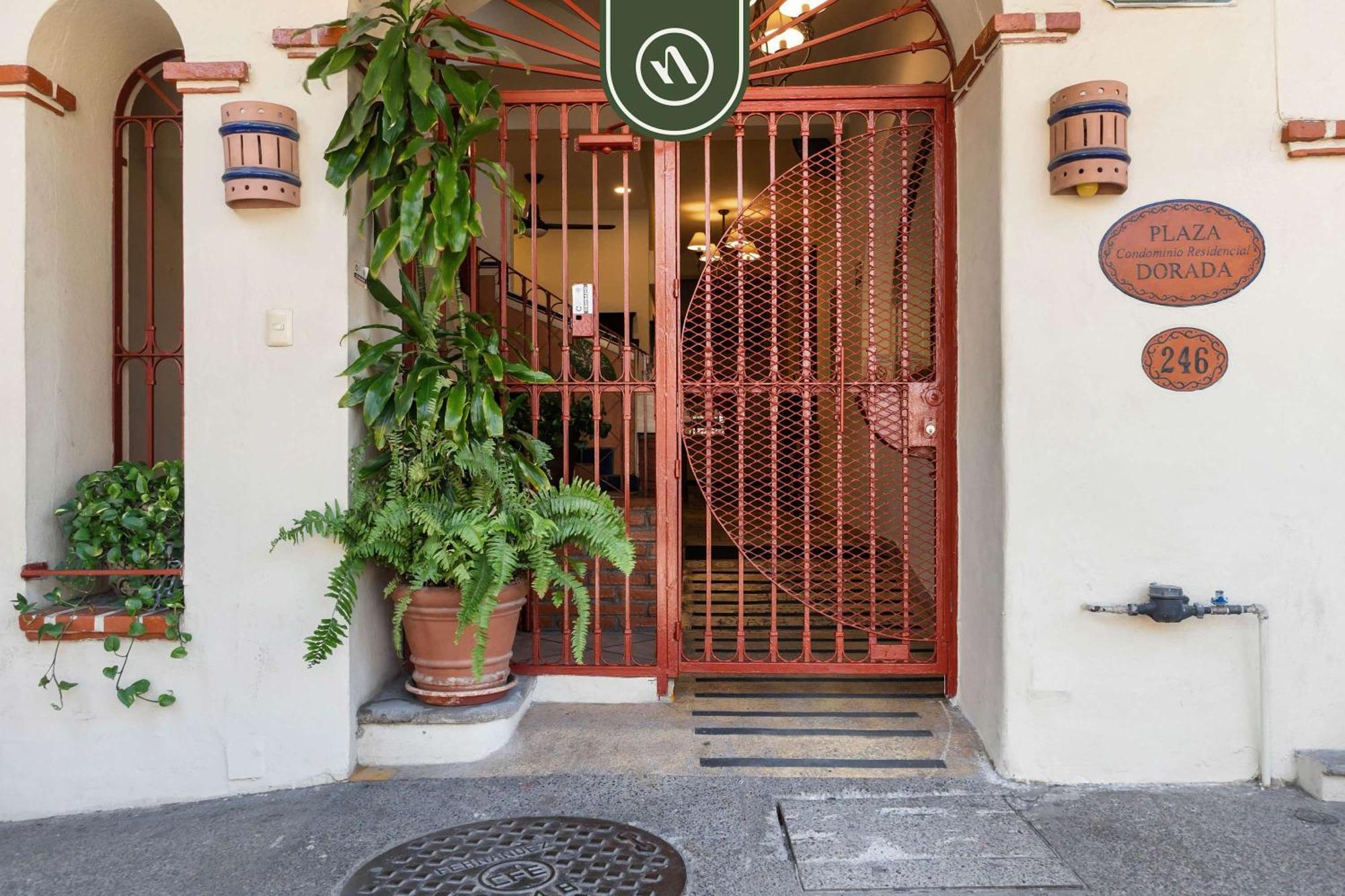 Beachfront Mexican Styled 3 Bedroom In Downtown Apartment Puerto Vallarta