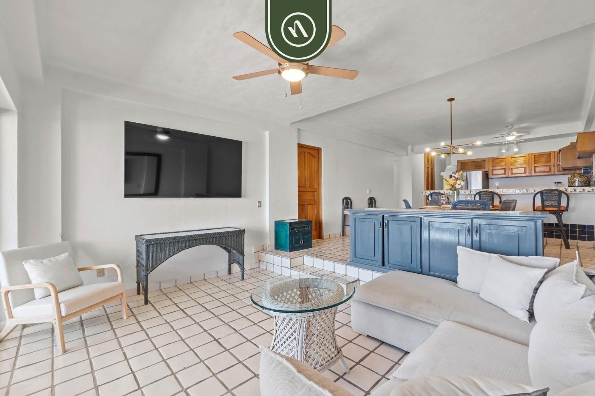 Apartment Beachfront Mexican Styled 3 Bedroom In Downtown Puerto Vallarta