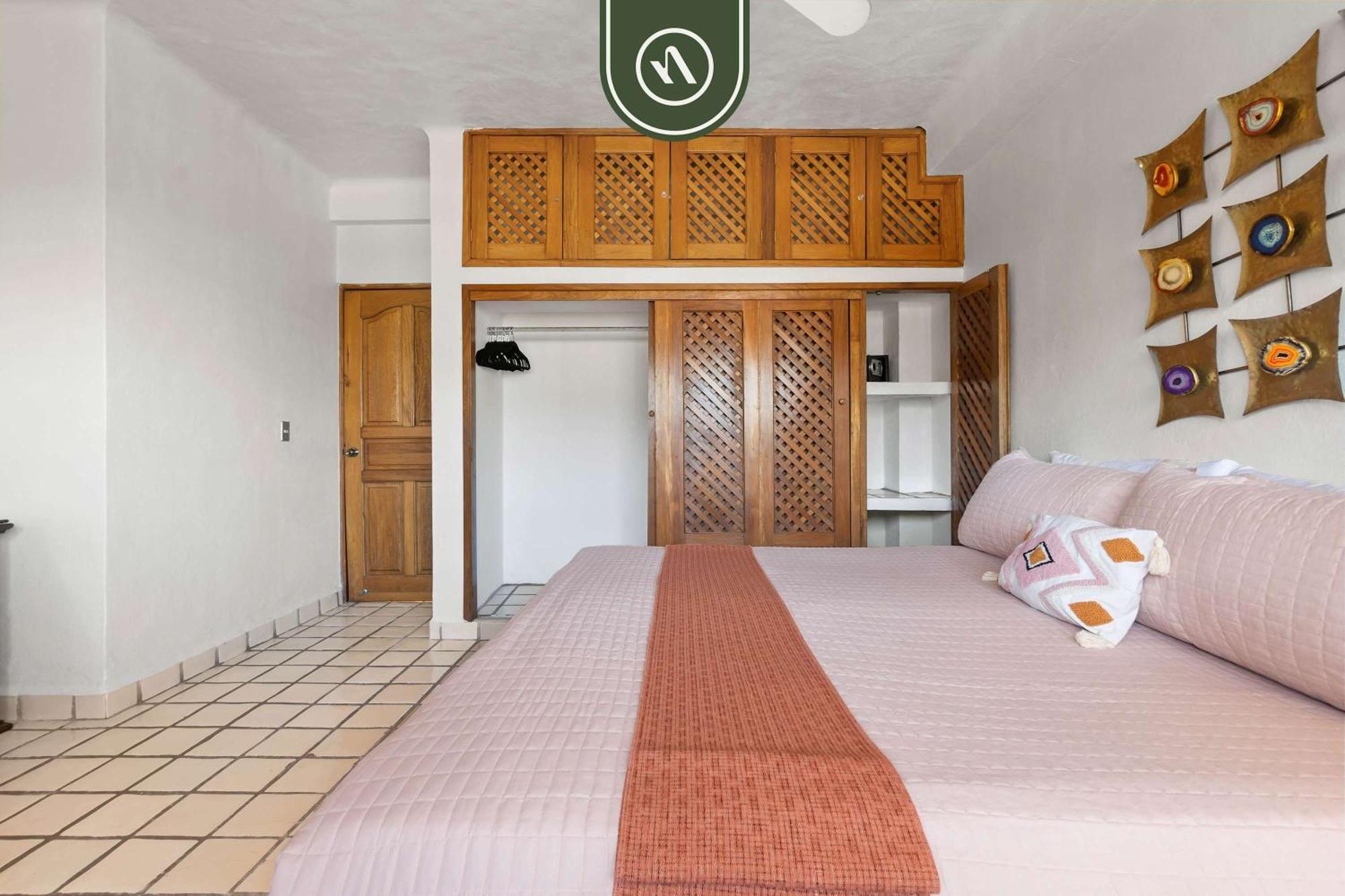 Beachfront Mexican Styled 3 Bedroom In Downtown Apartment Puerto Vallarta