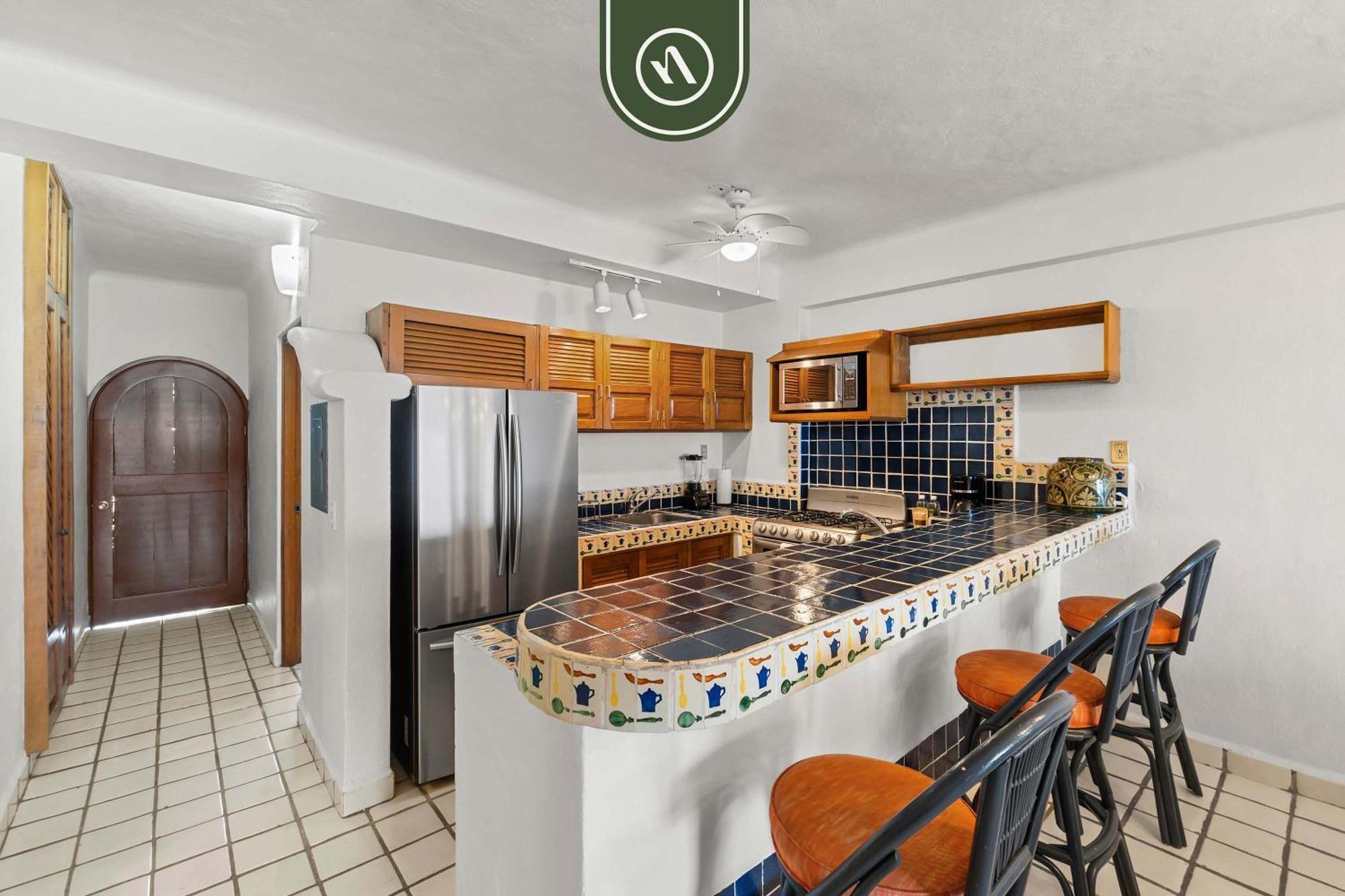 Apartment Beachfront Mexican Styled 3 Bedroom In Downtown
