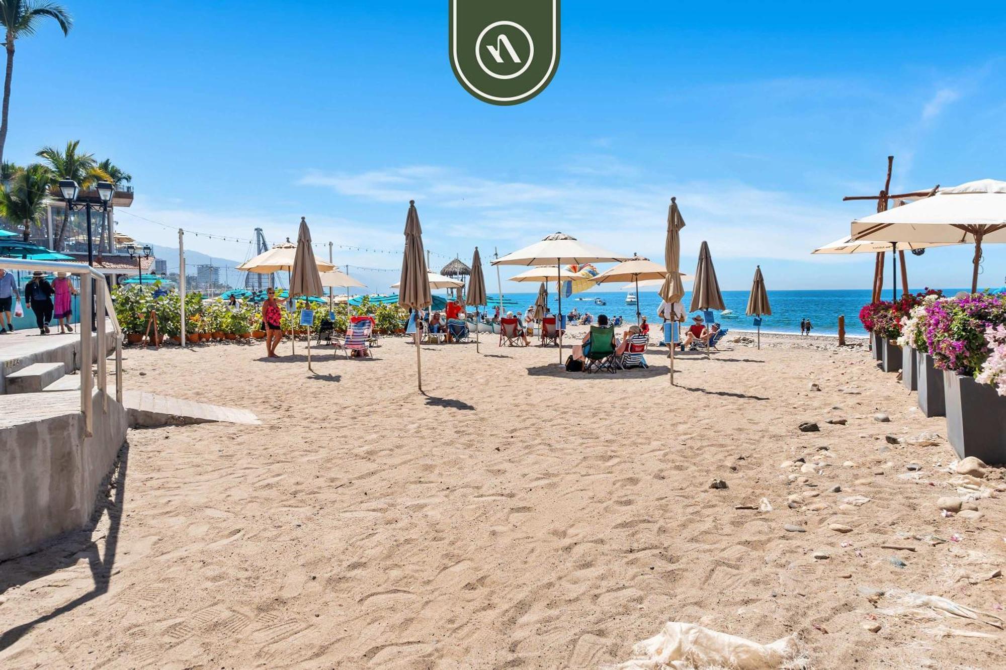 Apartment Beachfront Mexican Styled 3 Bedroom In Downtown Puerto Vallarta