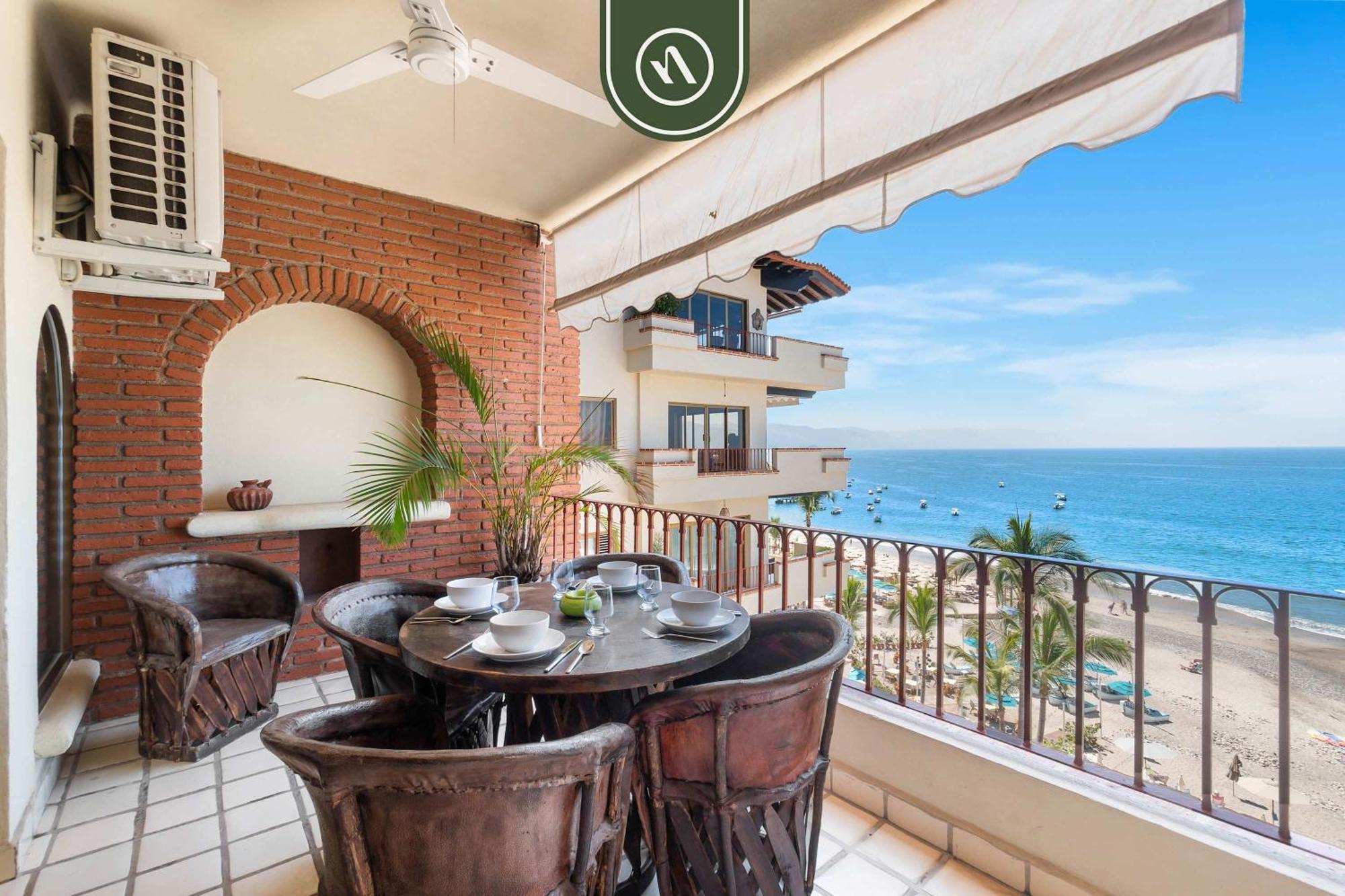 Beachfront Mexican Styled 3 Bedroom In Downtown * Puerto Vallarta