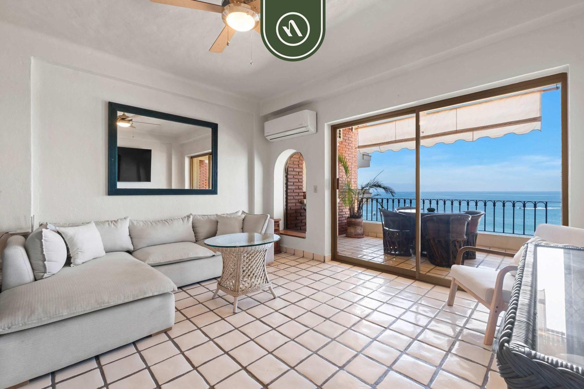 Apartment Beachfront Mexican Styled 3 Bedroom In Downtown