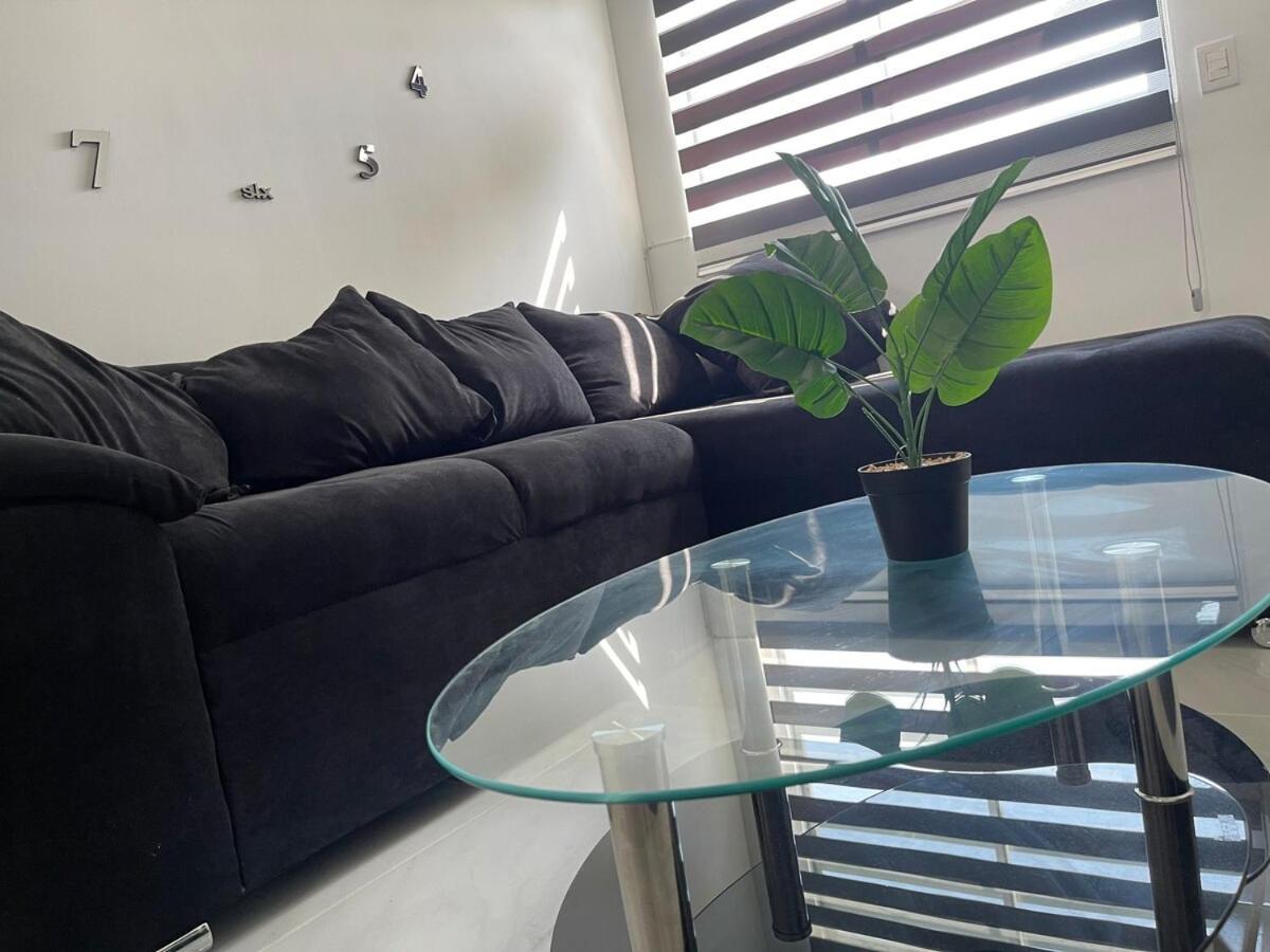 Fw Peninsula Apartment *