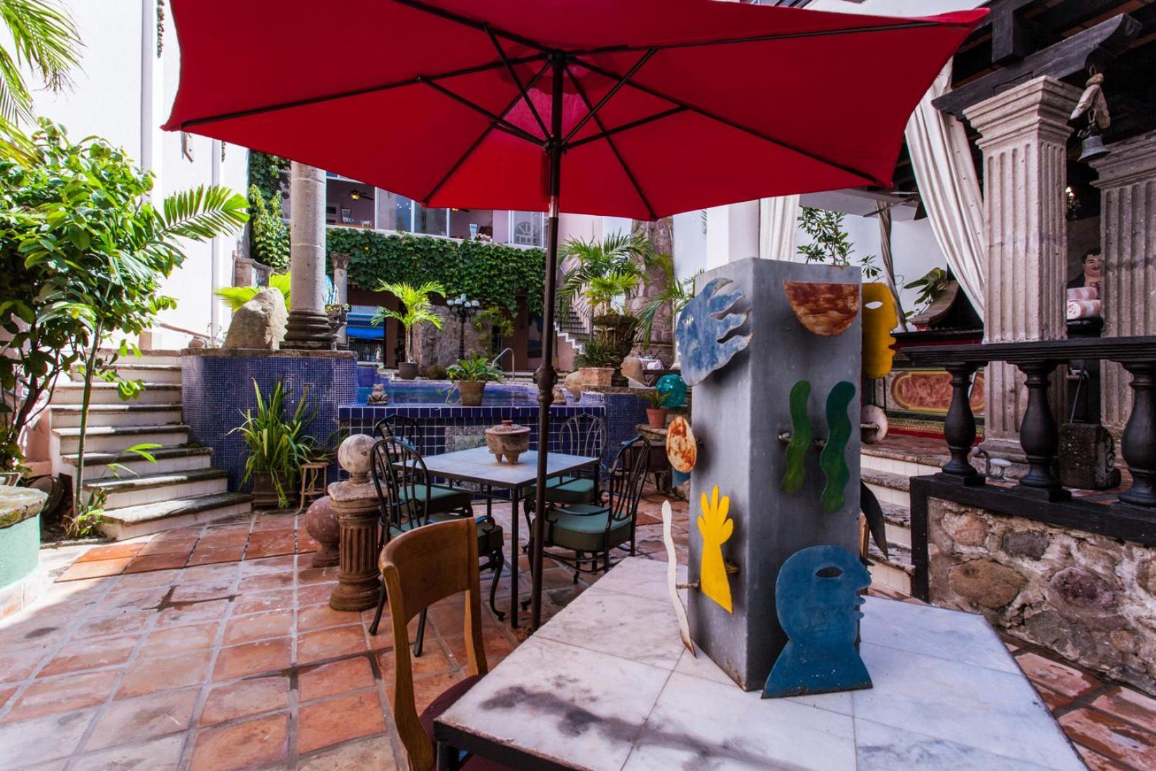 Garlands Del Rio Riverside Boutique Hotel