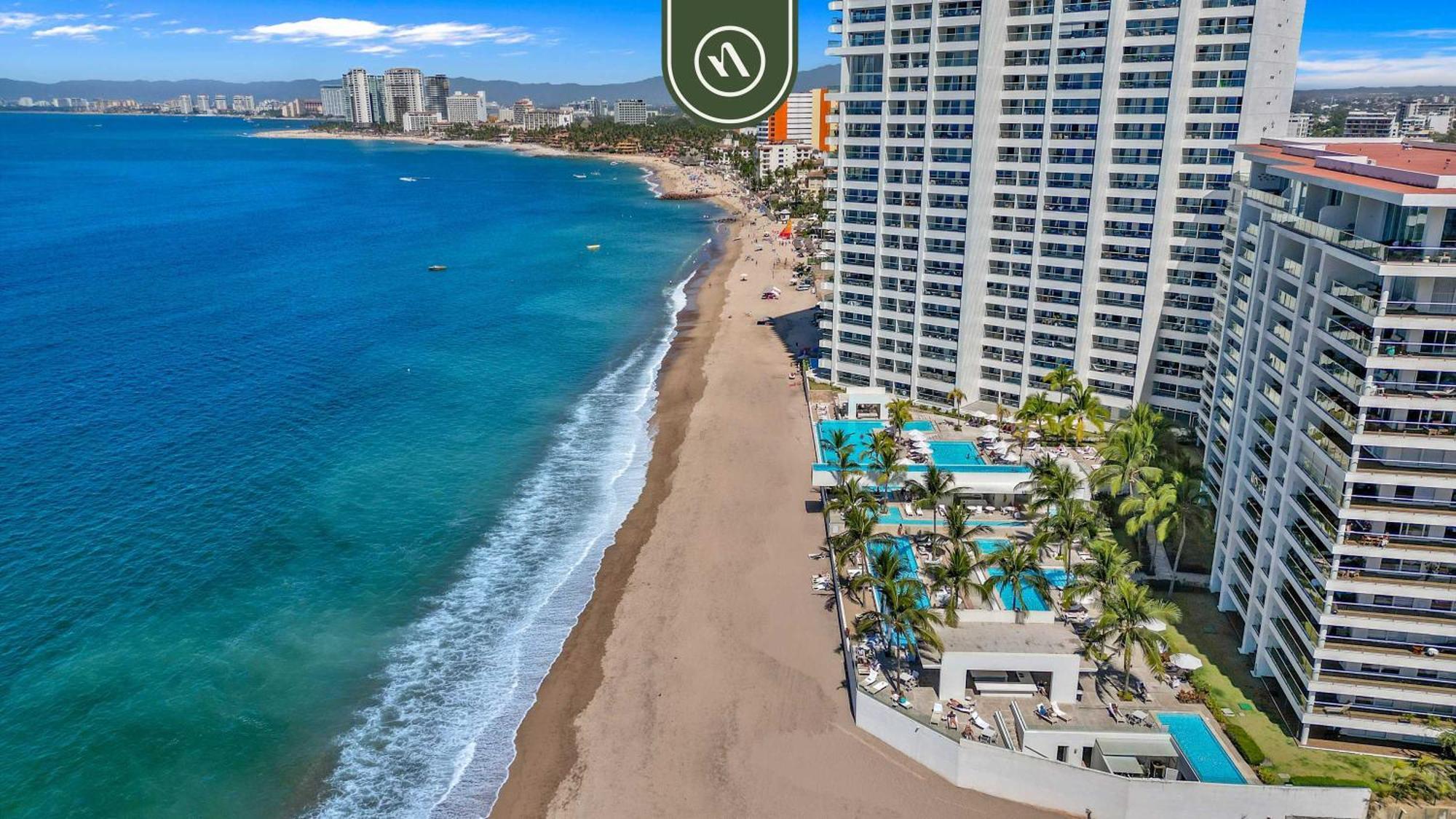 Apartment Amazing 1 Bedroom - Beachfront - Pools - King *