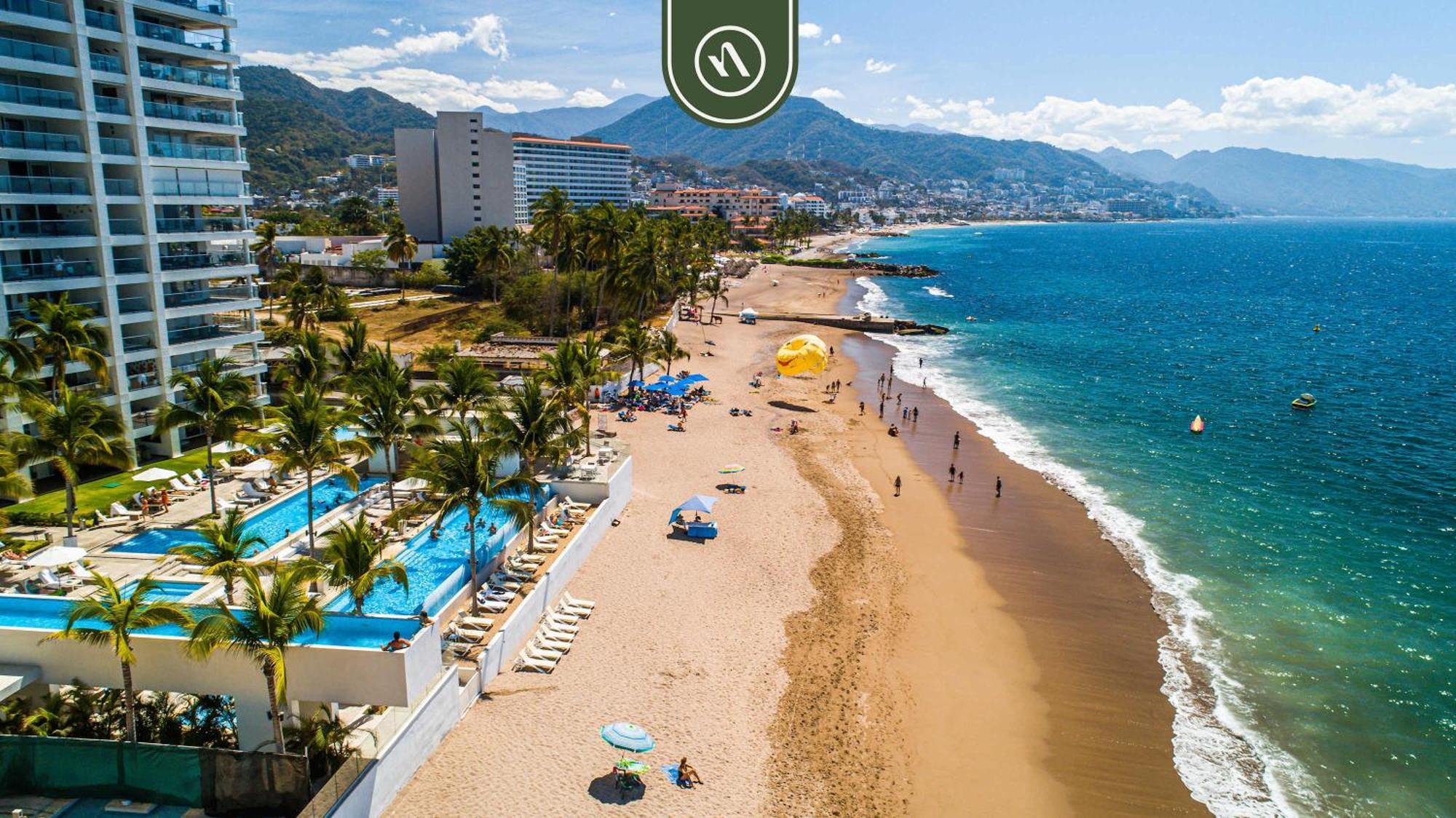 Apartment Amazing 1 Bedroom - Beachfront - Pools - King Puerto Vallarta