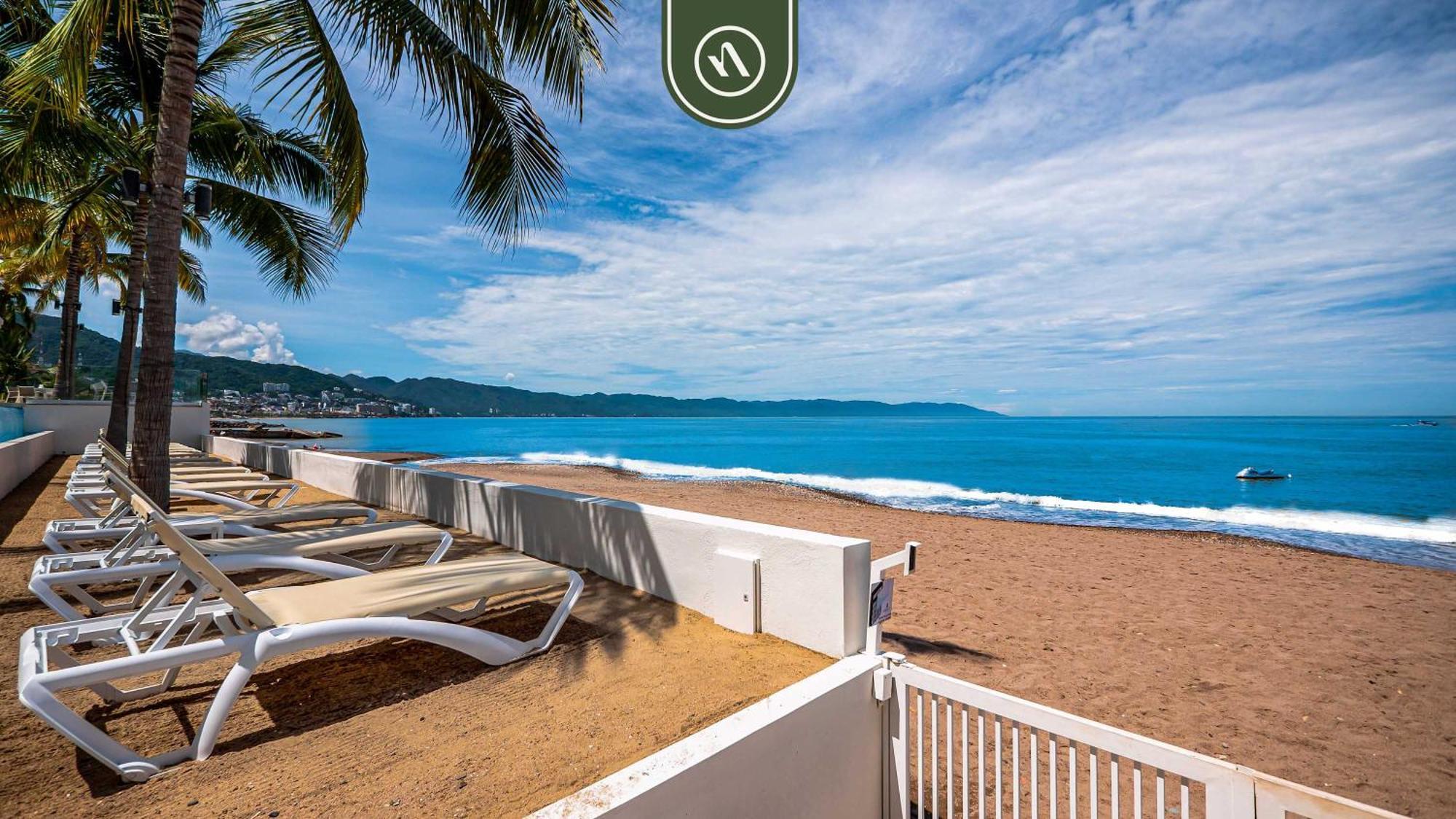 Apartment Amazing 1 Bedroom - Beachfront - Pools - King