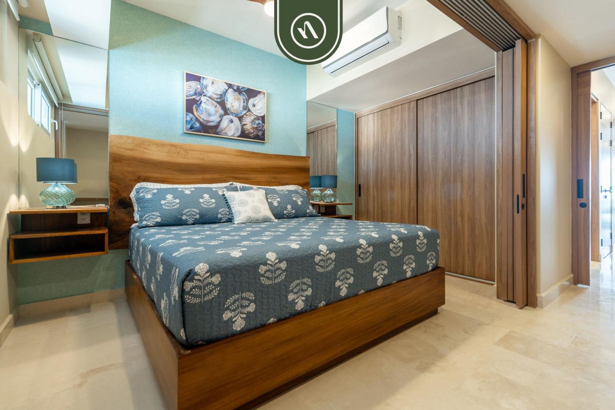 Amazing 1 Bedroom - Beachfront - Pools - King Puerto Vallarta
