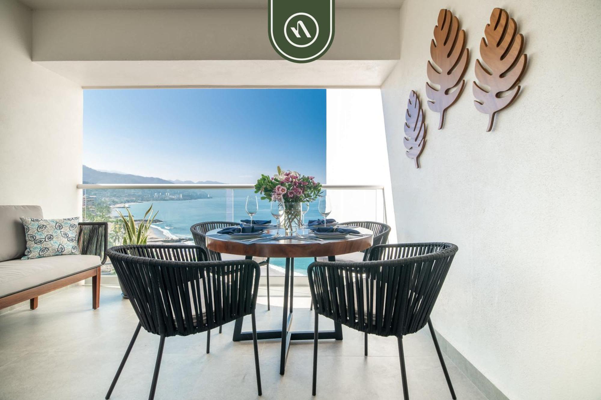 Amazing 1 Bedroom - Beachfront - Pools - King Puerto Vallarta