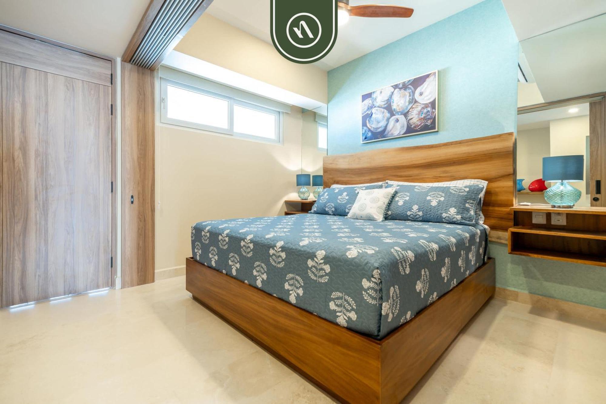 Amazing 1 Bedroom - Beachfront - Pools - King Puerto Vallarta