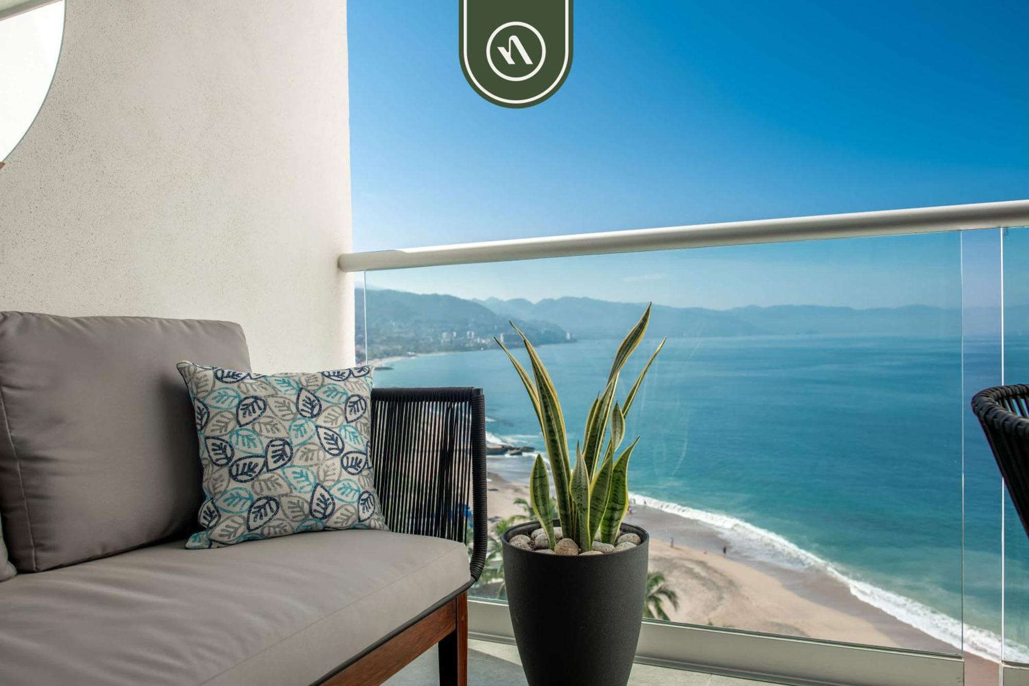 Amazing 1 Bedroom - Beachfront - Pools - King * Puerto Vallarta