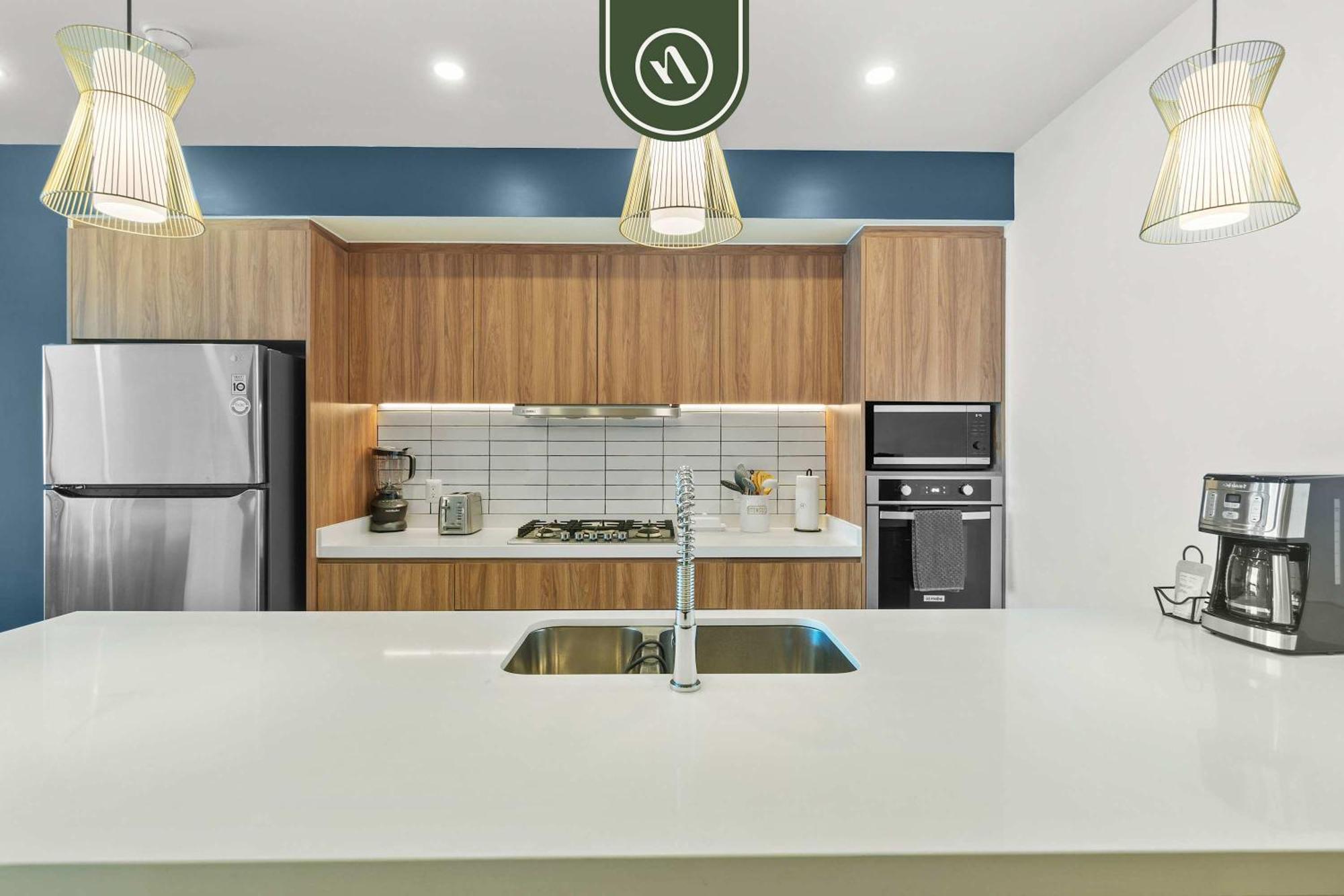 Apartment Stilysh 2br - Amazing Beachview - Pools
