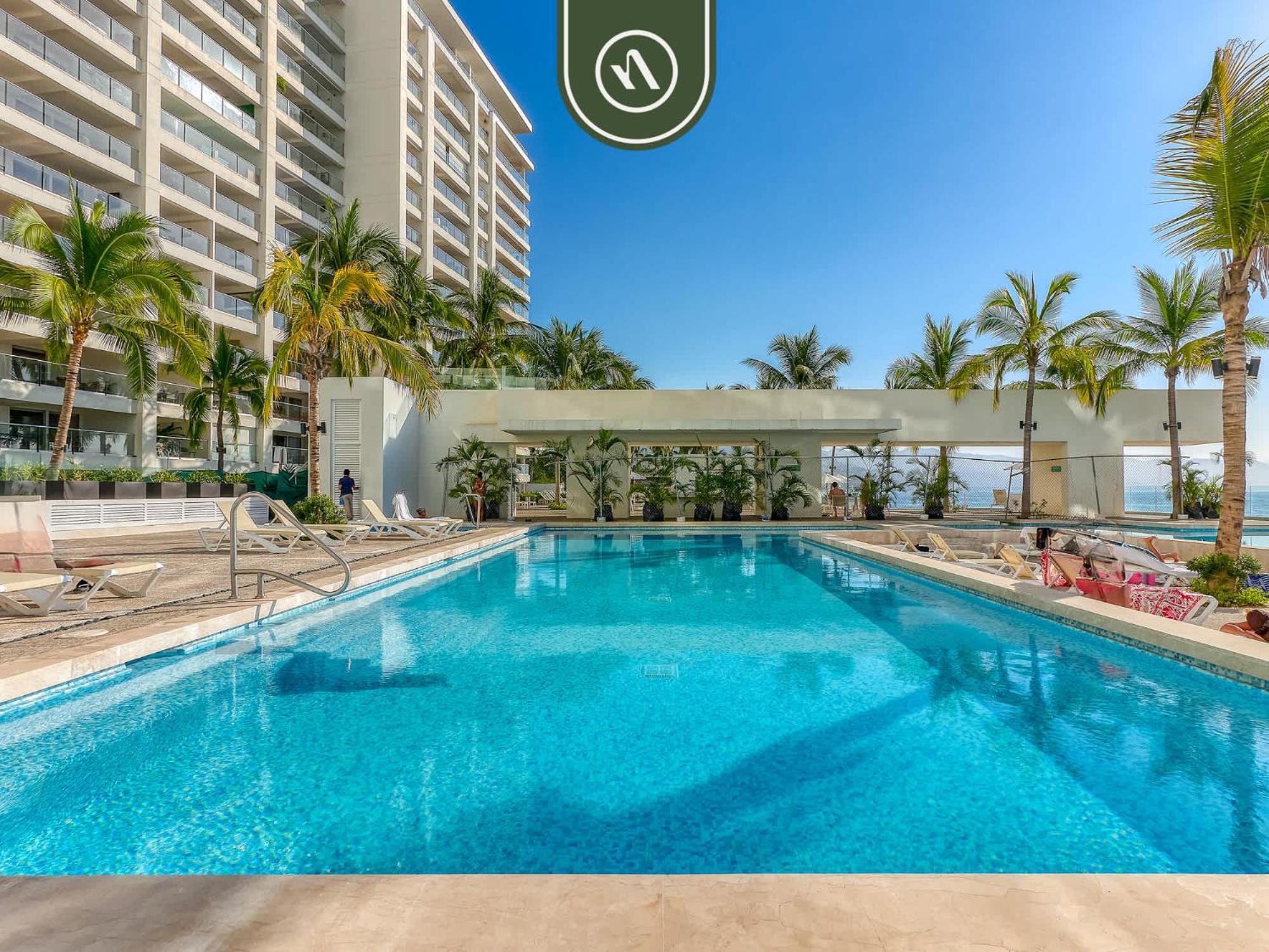 Stilysh 2br - Amazing Beachview - Pools Apartment