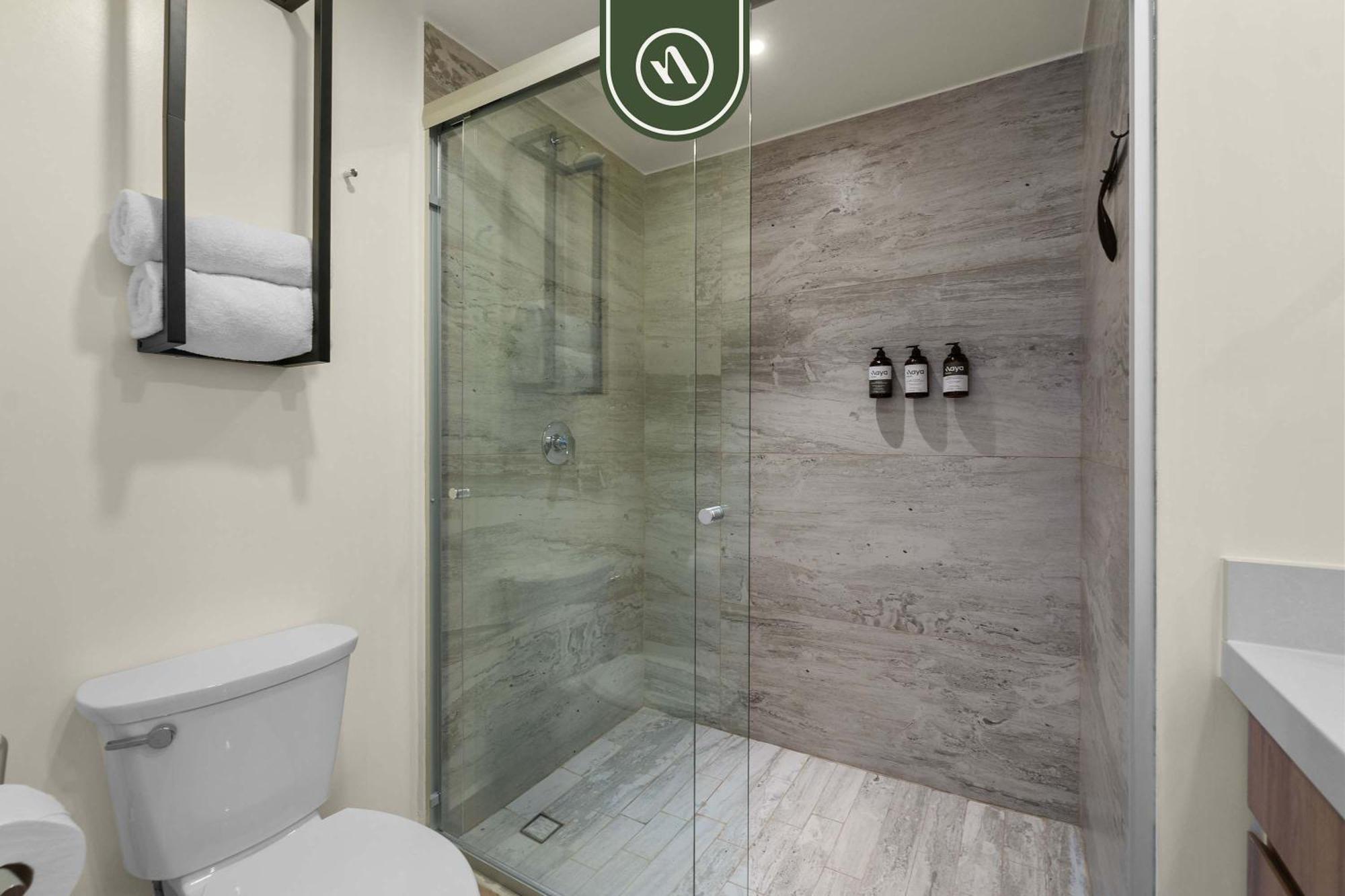 Apartment Stilysh 2br - Amazing Beachview - Pools *