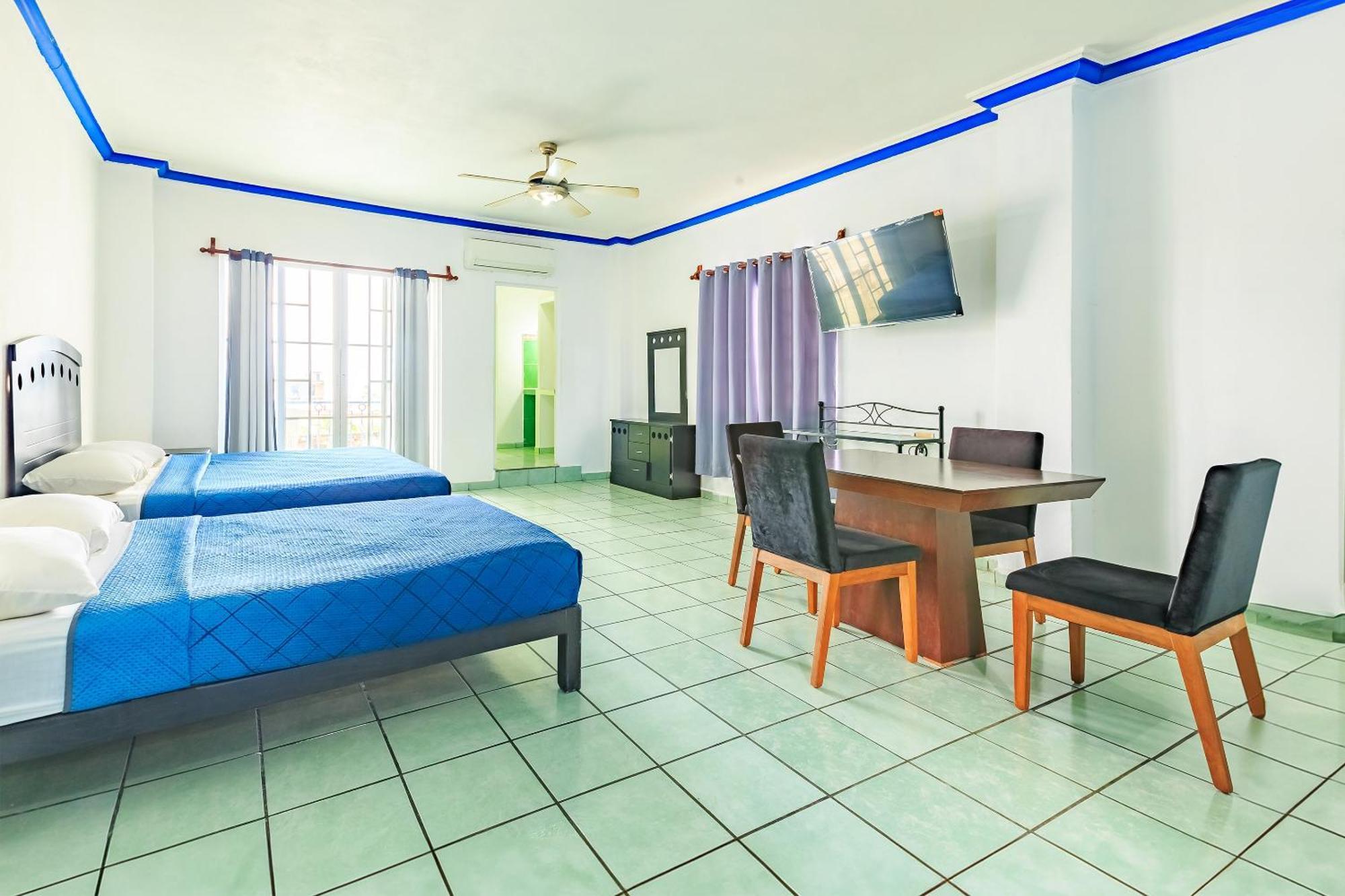 Oyo Casa Mission Hotel 3*