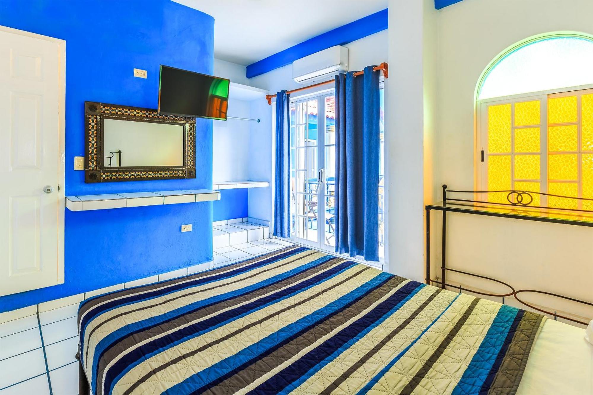 Oyo Casa Mission Hotel Puerto Vallarta