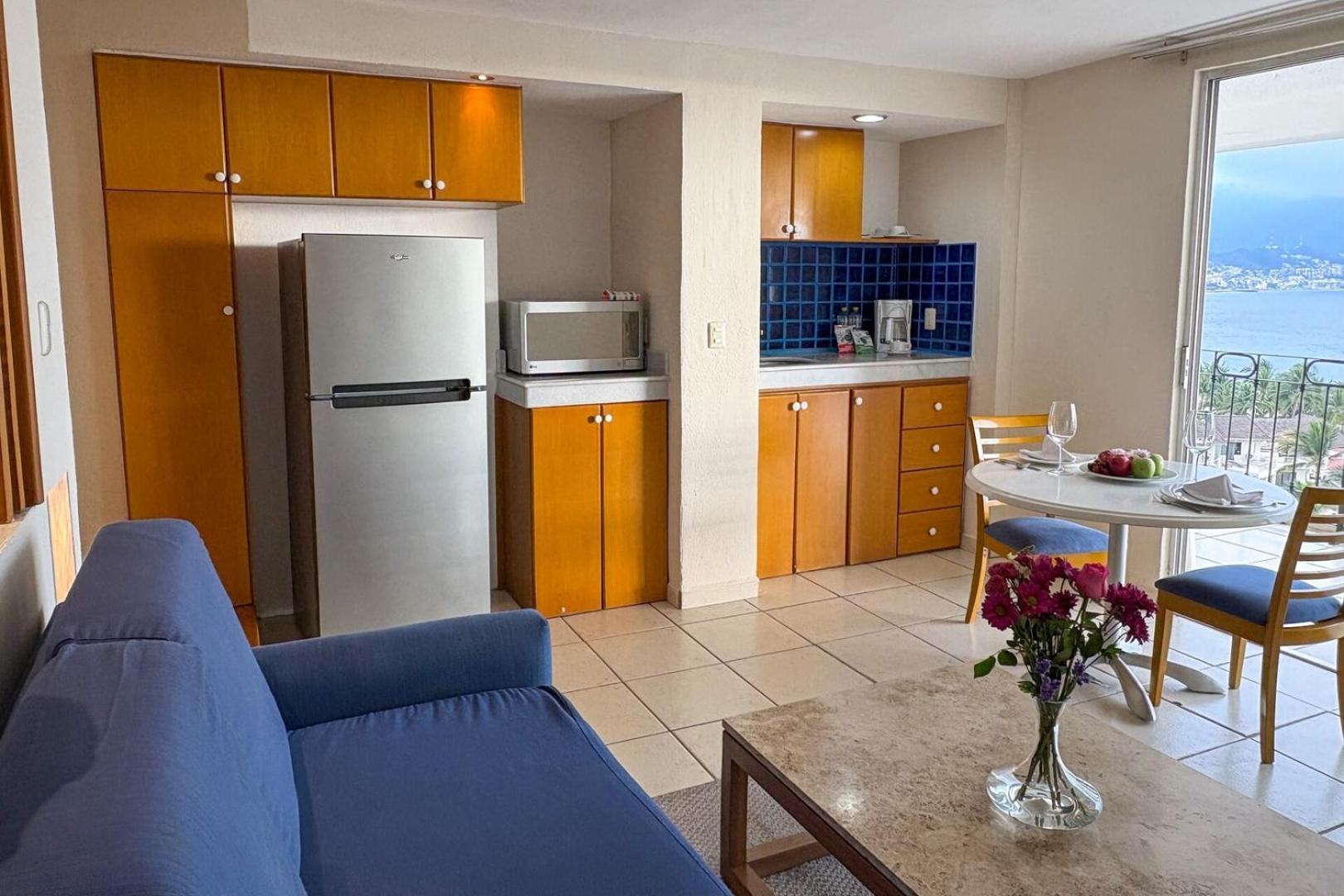 Prime Beachfront Flat & Balcony!