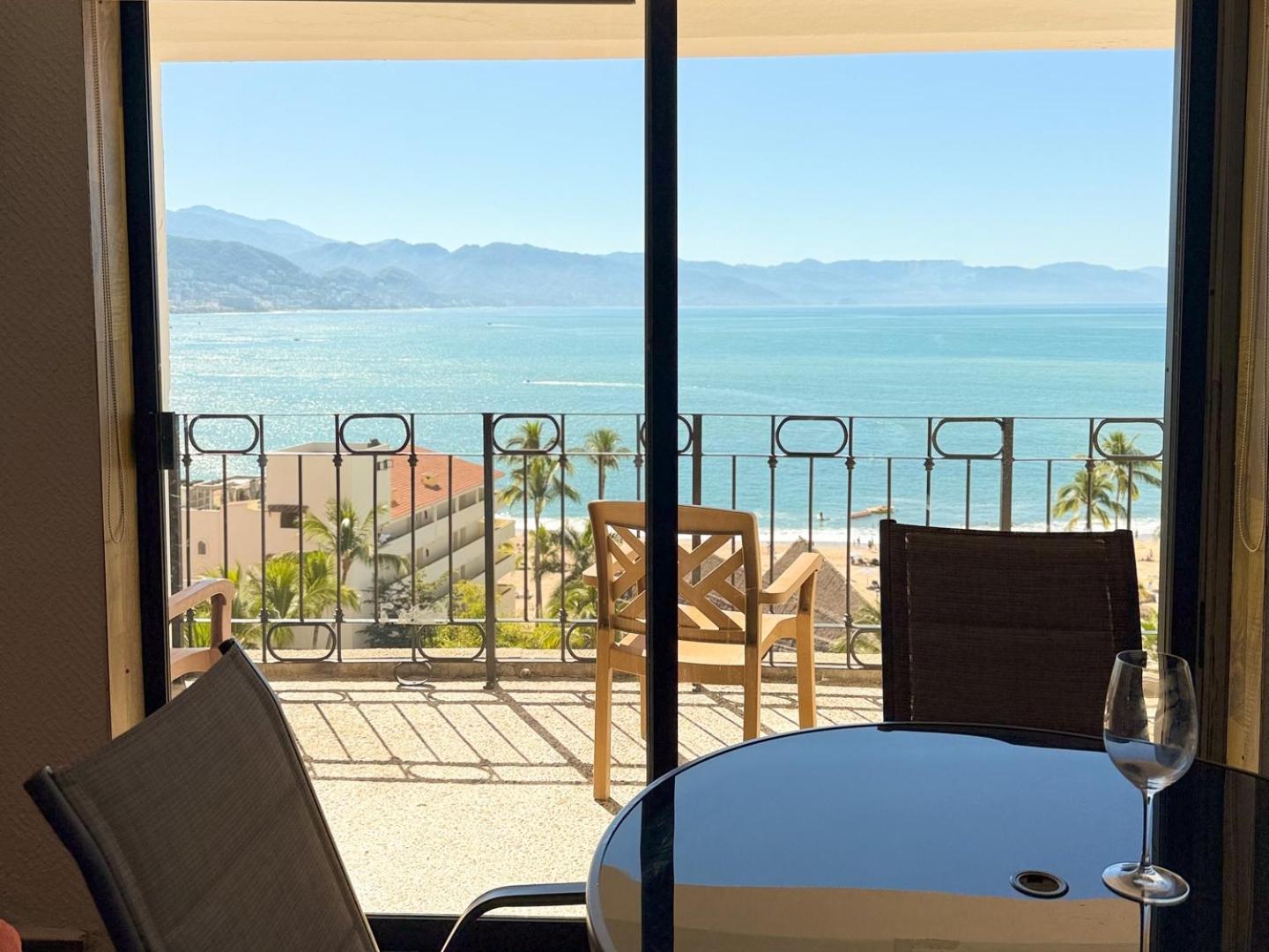 Beautiful Ocean View, Pool & Beach! Puerto Vallarta