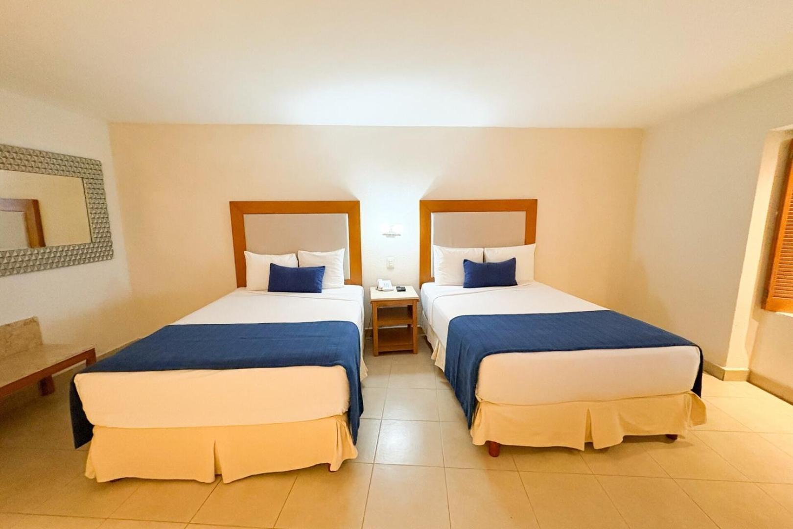 Oceanfront, Views & Amenities! Holiday home Puerto Vallarta