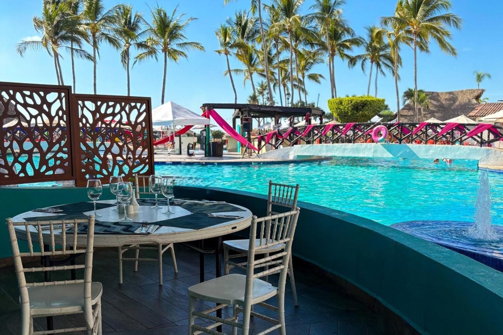 With Panoramic Ocean Views & Balcony! Puerto Vallarta