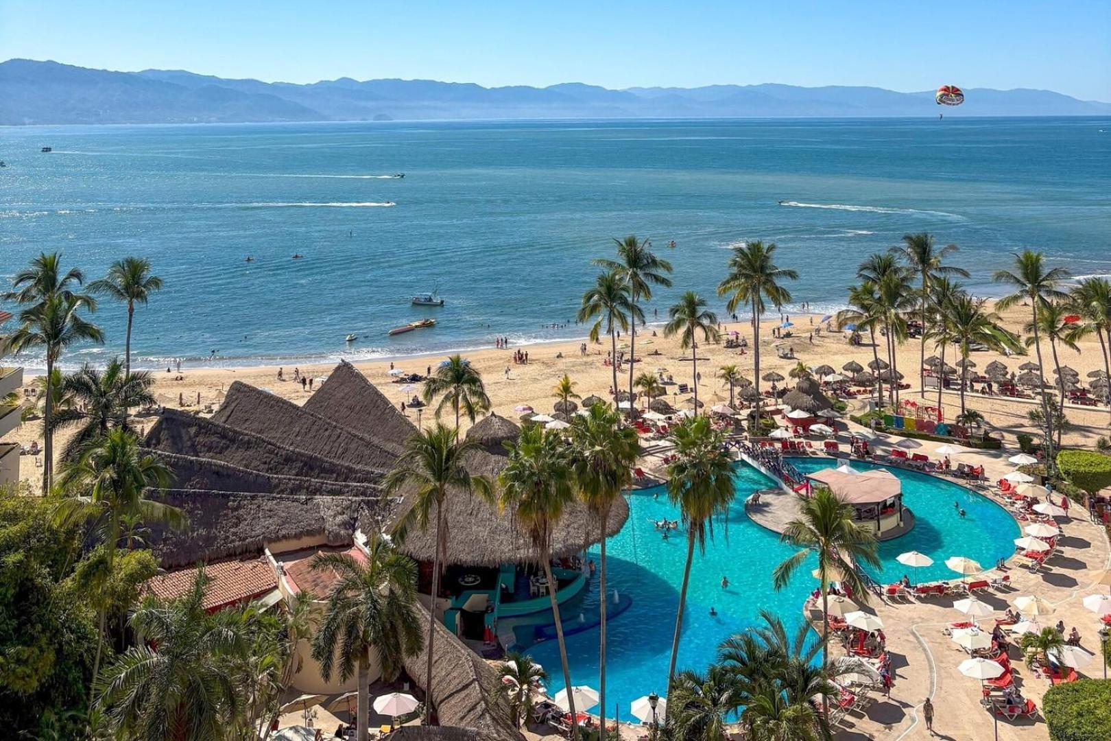 Oceanfront, Views & Amenities!