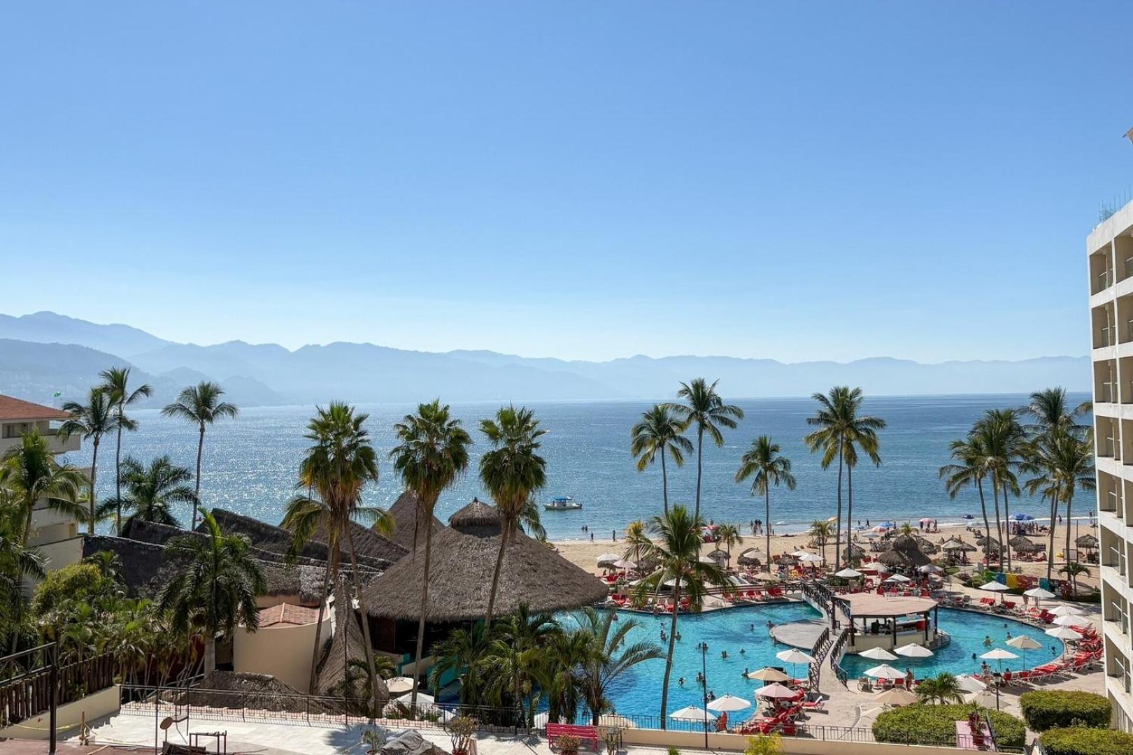 Oceanfront, Views & Amenities! Puerto Vallarta