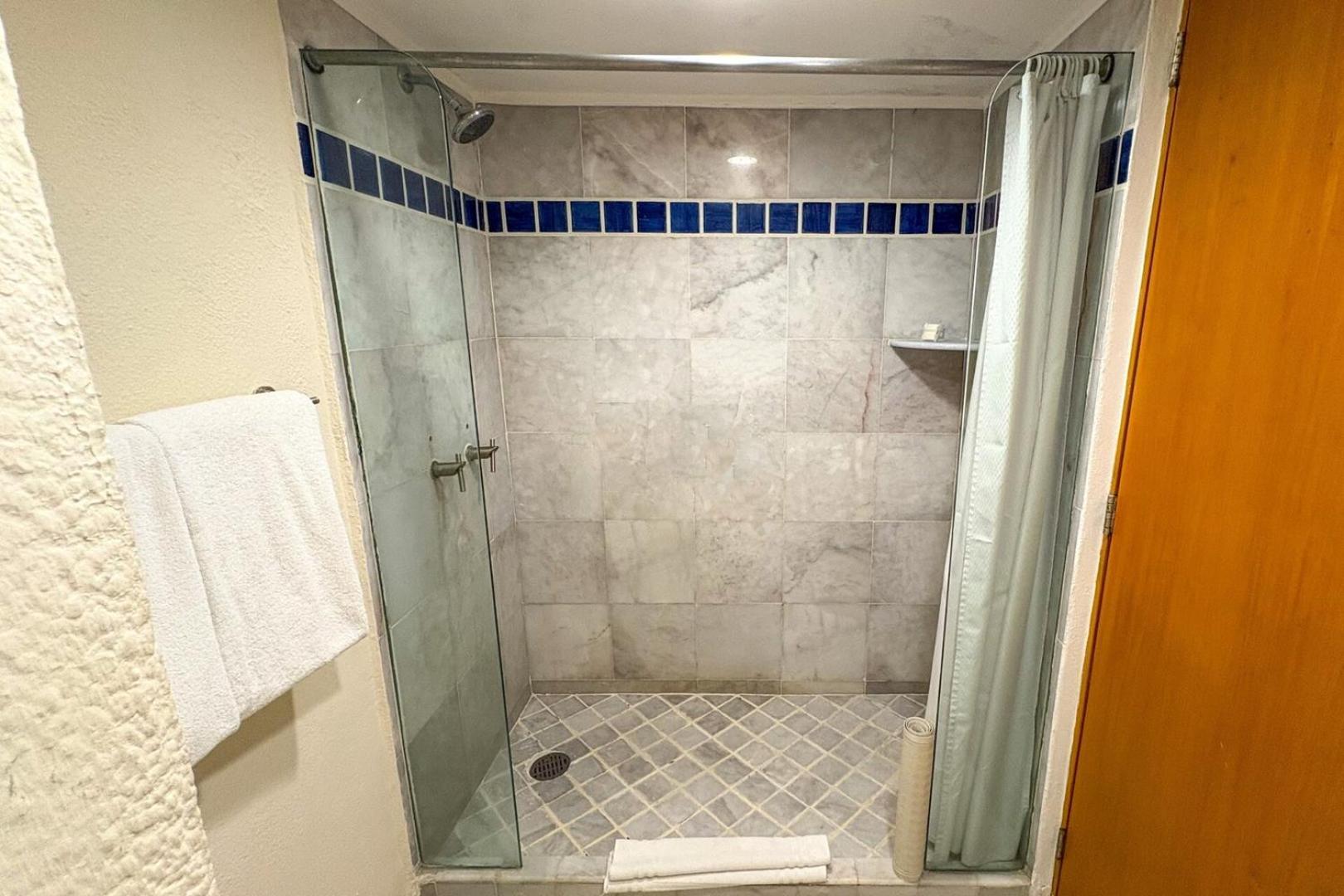 Oceanfront, Views & Amenities! Puerto Vallarta