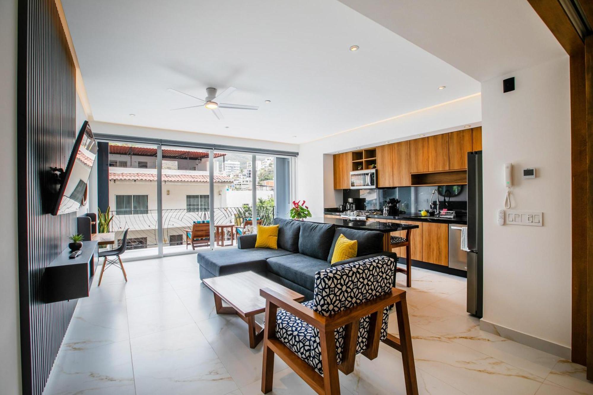 D'vine Escape: Luxury In Romantic Zone Holiday home