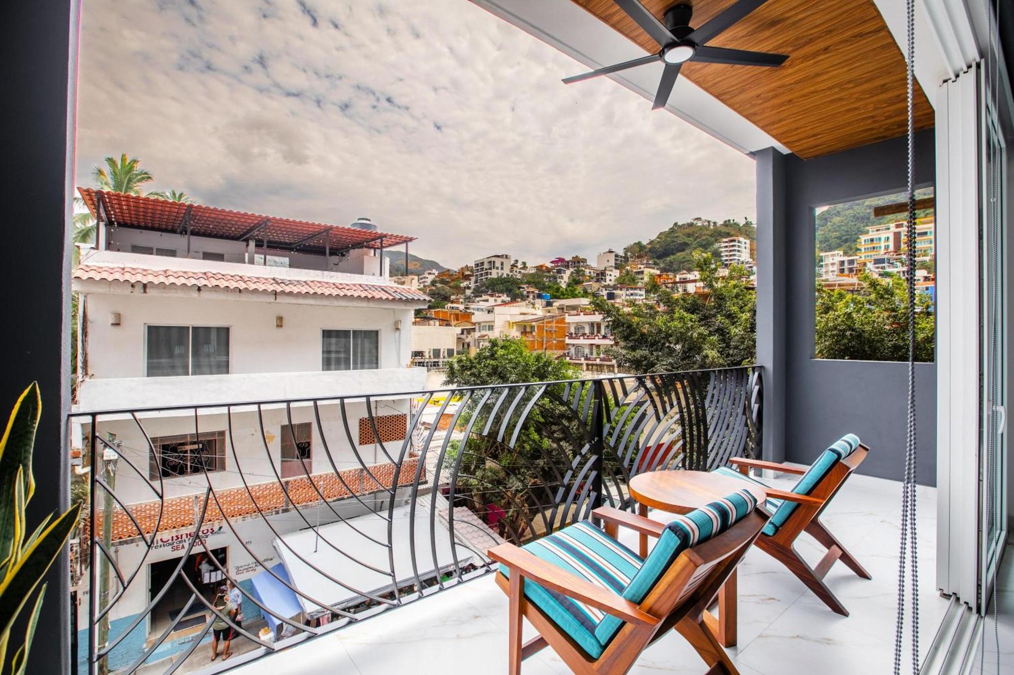D'vine Escape: Luxury In Romantic Zone *