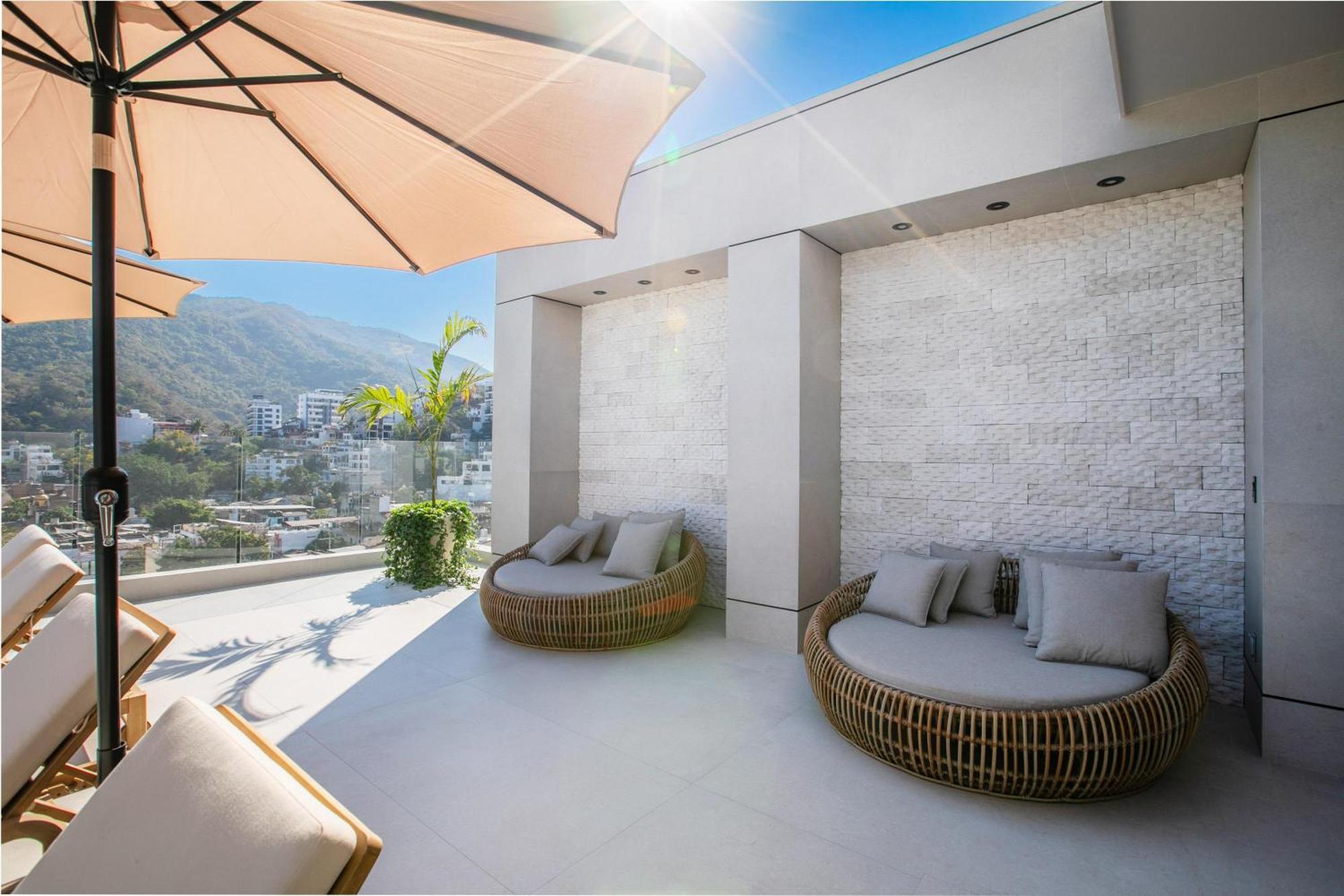 Luxury Dvine - Rooftop Pool In Romantic Zone Puerto Vallarta