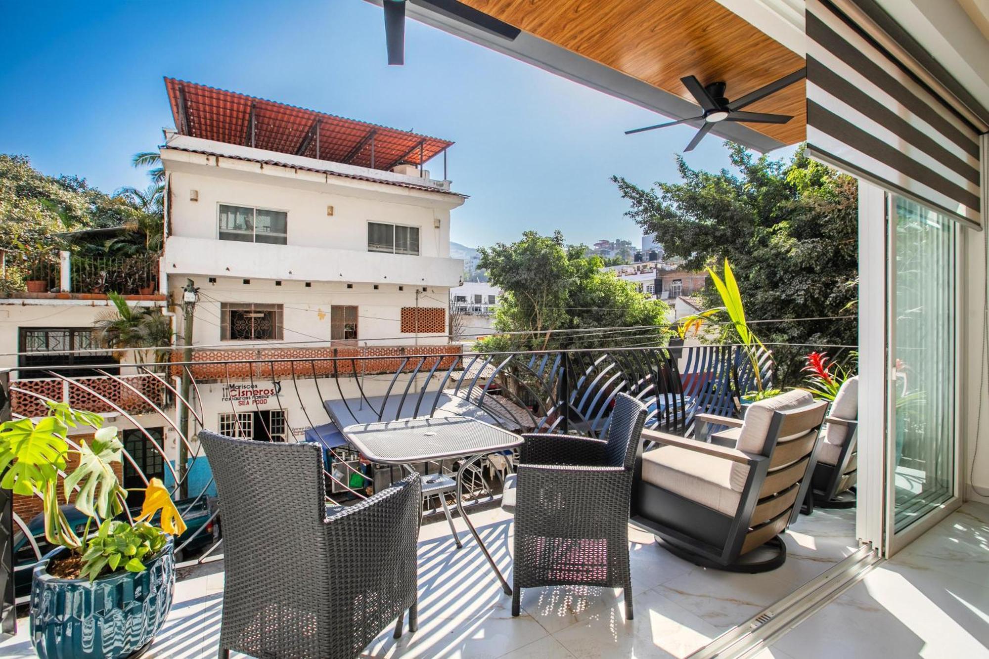 Luxury Dvine - Rooftop Pool In Romantic Zone Holiday home Puerto Vallarta