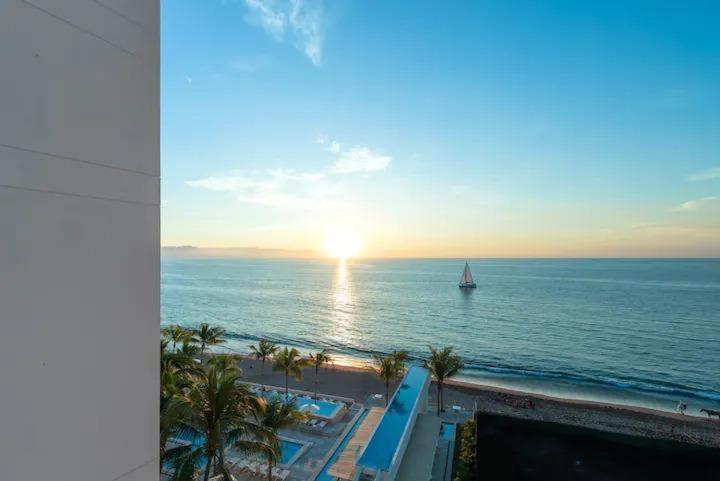 2 Bedroom Ocean View Penthouse At Harbor 171 With Lux Amenities *
