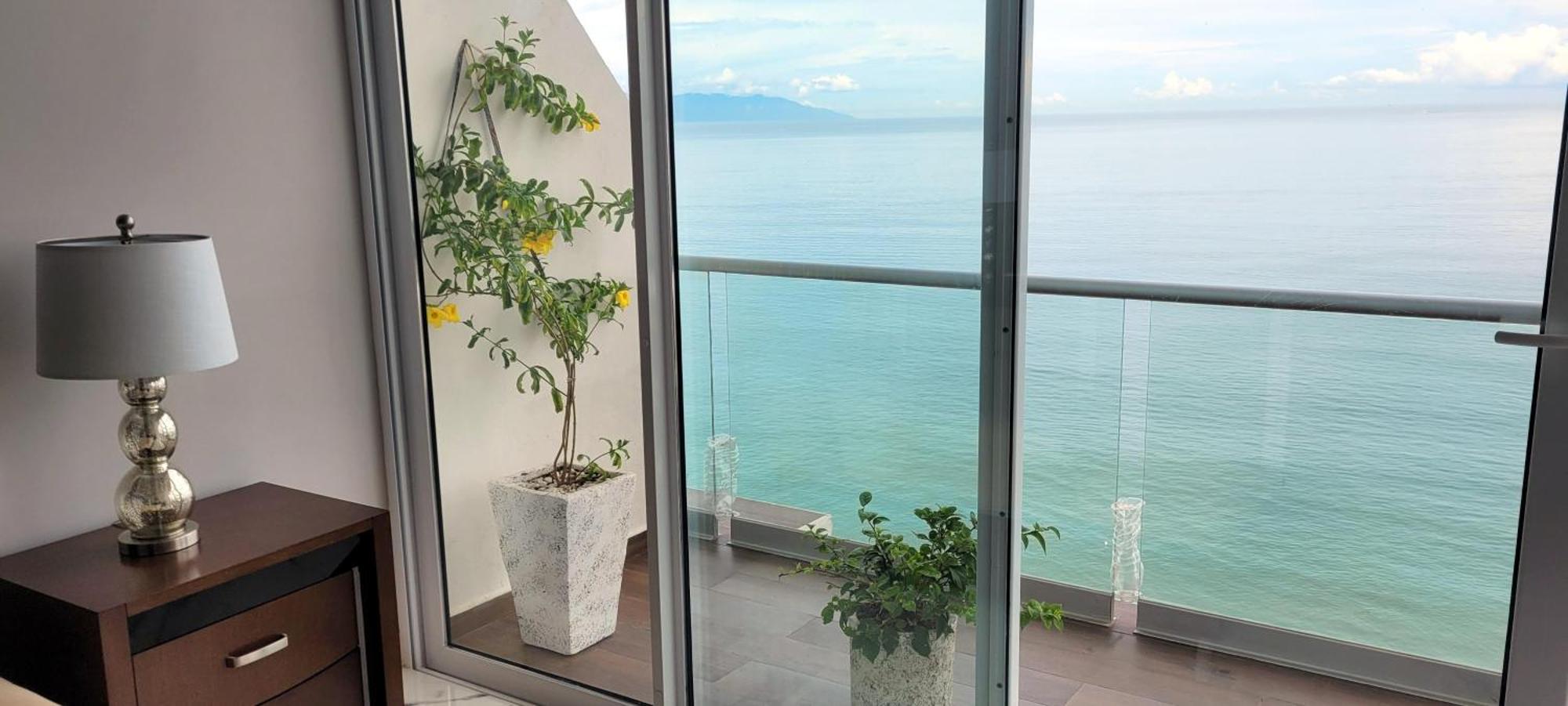 2 Bedroom Ocean View Penthouse At Harbor 171 With Lux Amenities Holiday home Puerto Vallarta