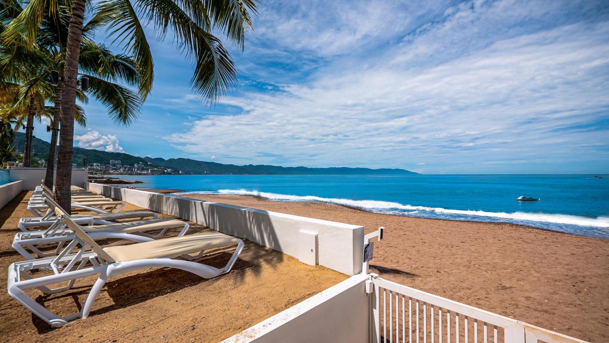 2 Bedroom Ocean View Penthouse At Harbor 171 With Lux Amenities Holiday home Puerto Vallarta
