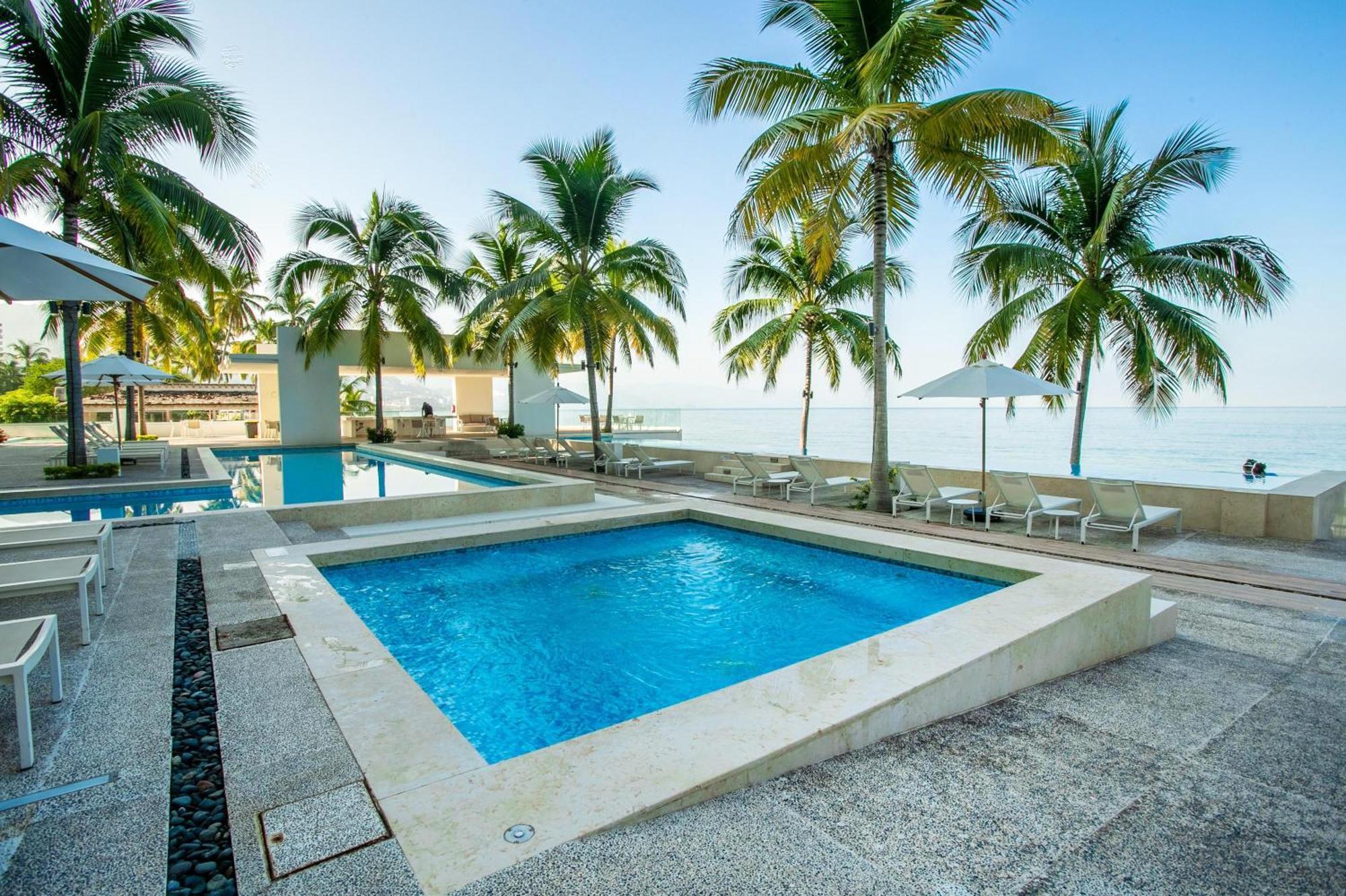 2 Bedroom Ocean View Penthouse At Harbor 171 With Lux Amenities *