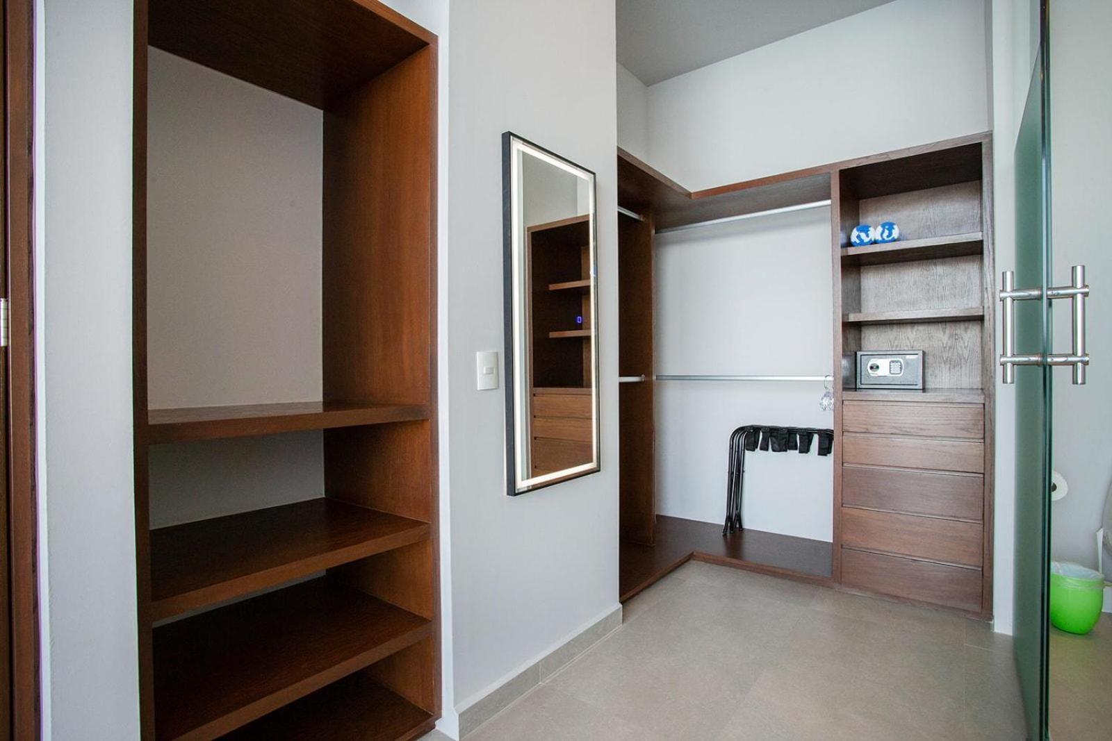 2 Bedroom Ocean View Penthouse At Harbor 171 With Lux Amenities Holiday home