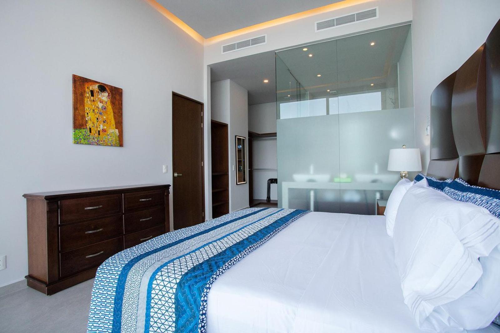 2 Bedroom Ocean View Penthouse At Harbor 171 With Lux Amenities