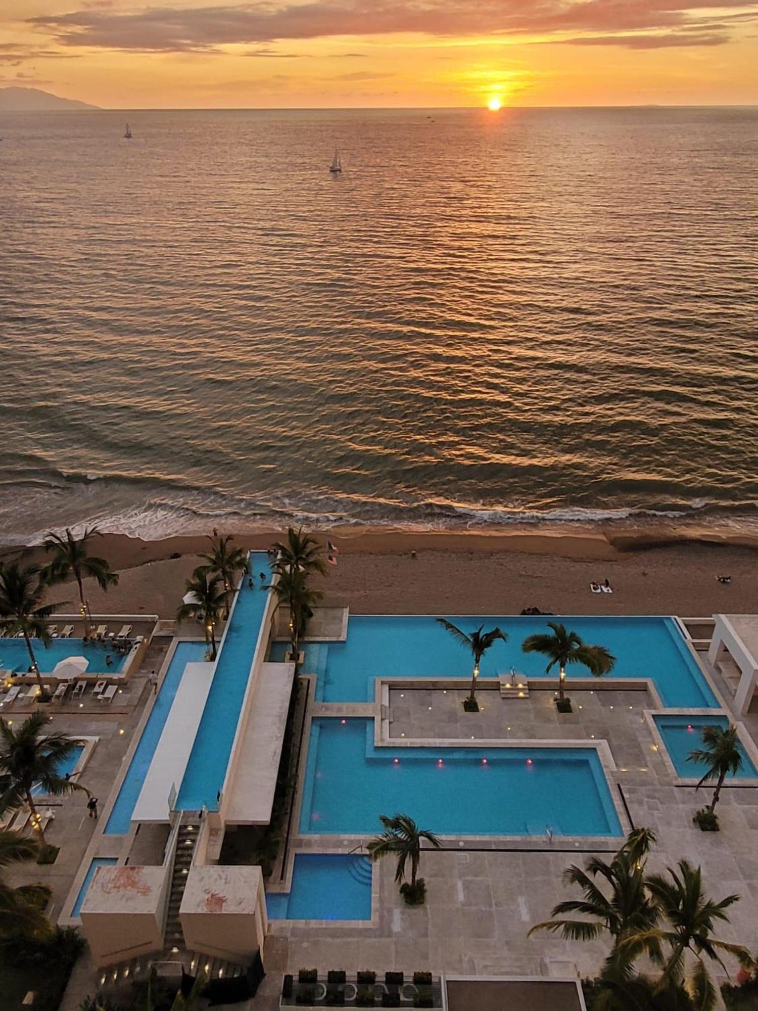 2 Bedroom Ocean View Penthouse At Harbor 171 With Lux Amenities Holiday home