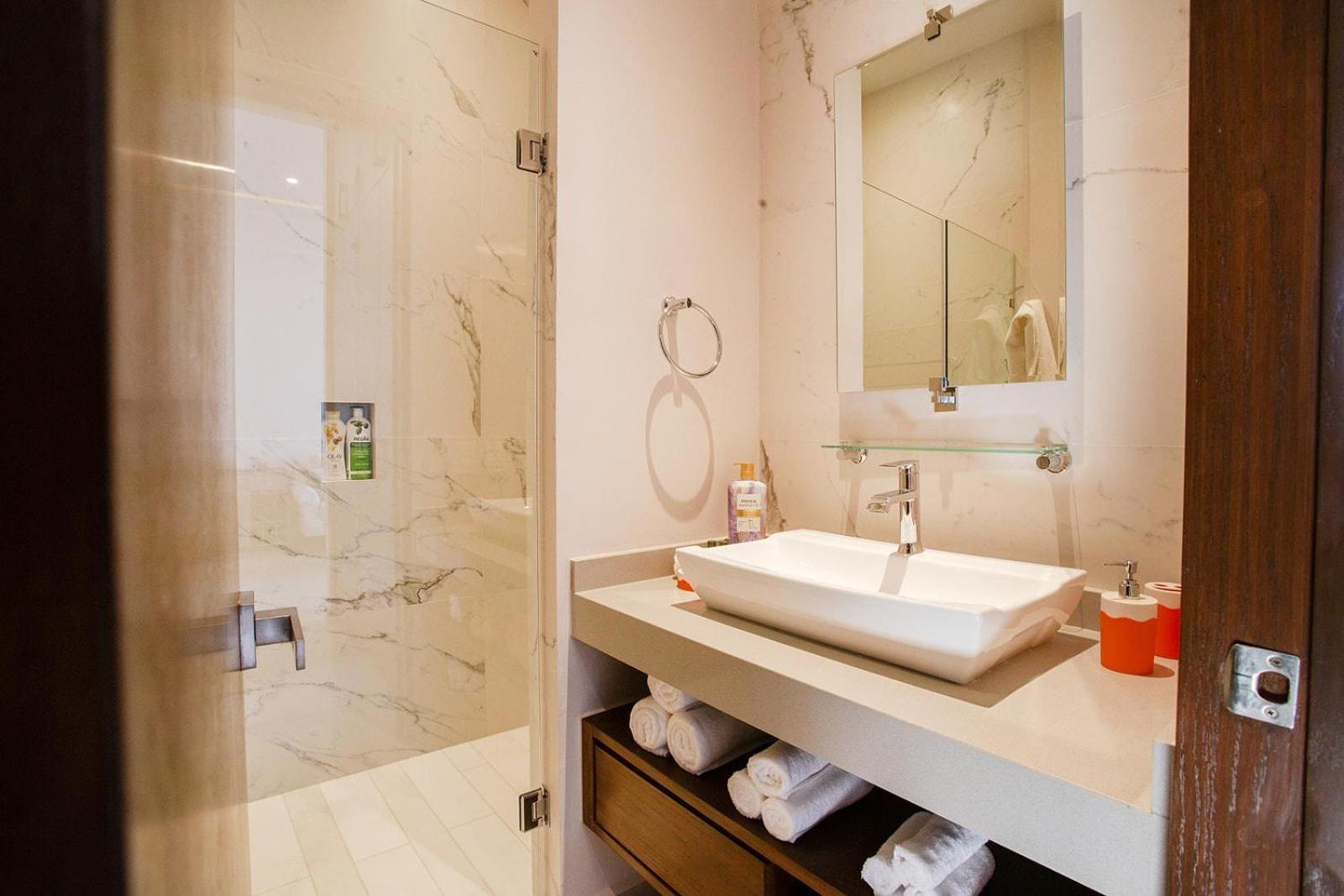 2 Bedroom Ocean View Penthouse At Harbor 171 With Lux Amenities *