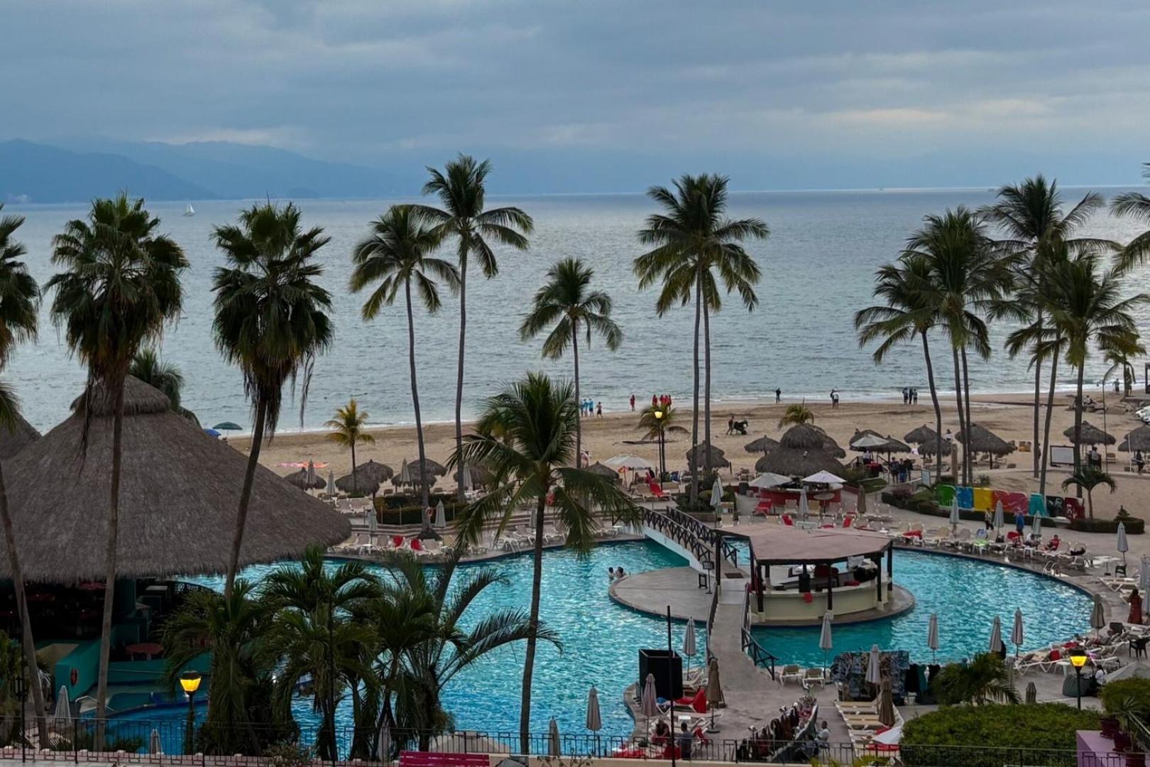Elegant With Bars & Access! * Puerto Vallarta