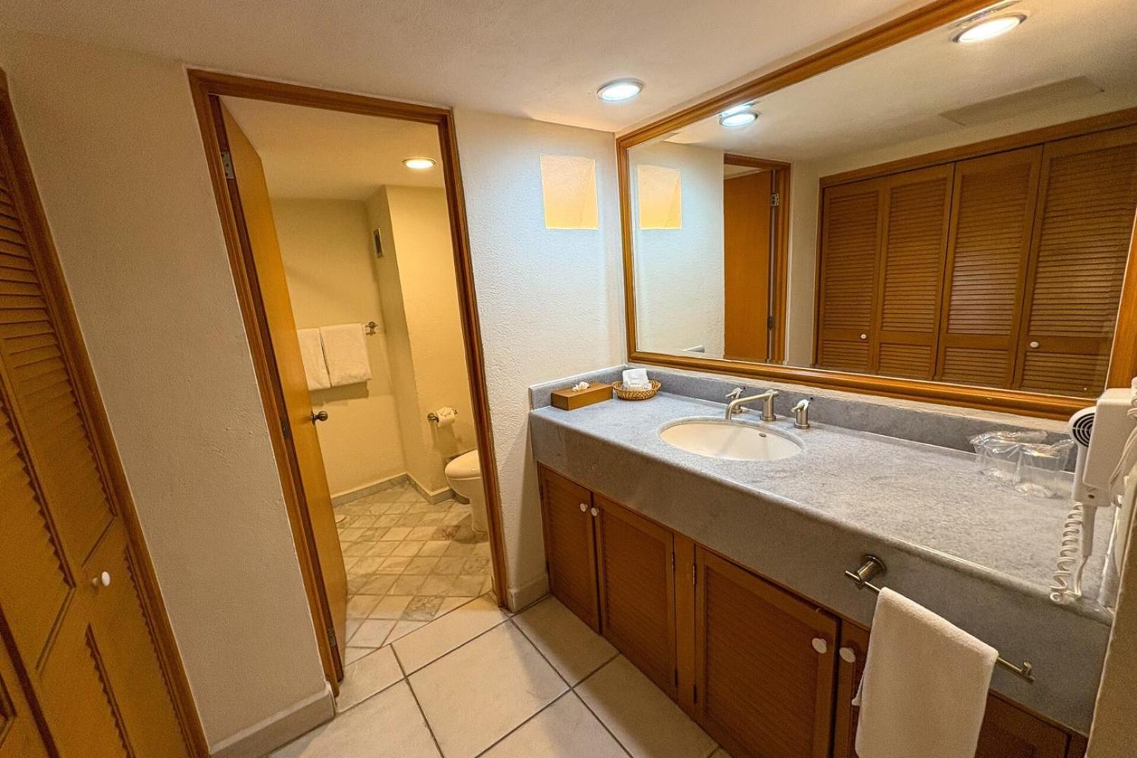 Oceanfront With Exclusive Amenities!