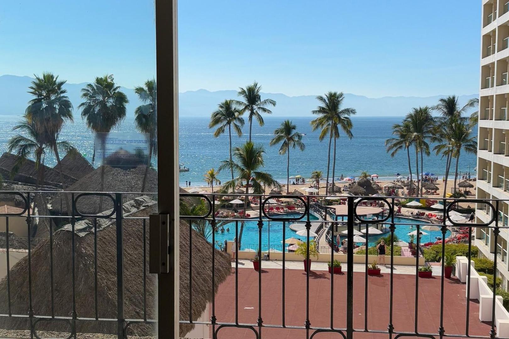 Oceanfront With Exclusive Amenities! Holiday home Puerto Vallarta