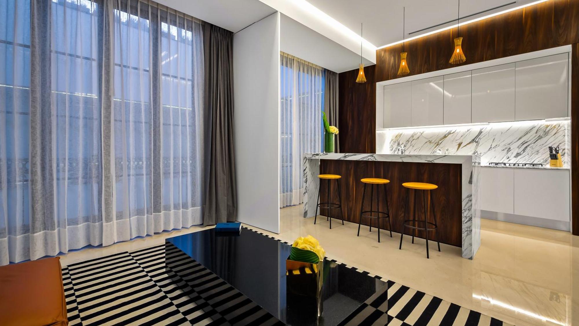 Pier 57 - 710 Fabulous & Luxurious 2 Bedroom Penthouse