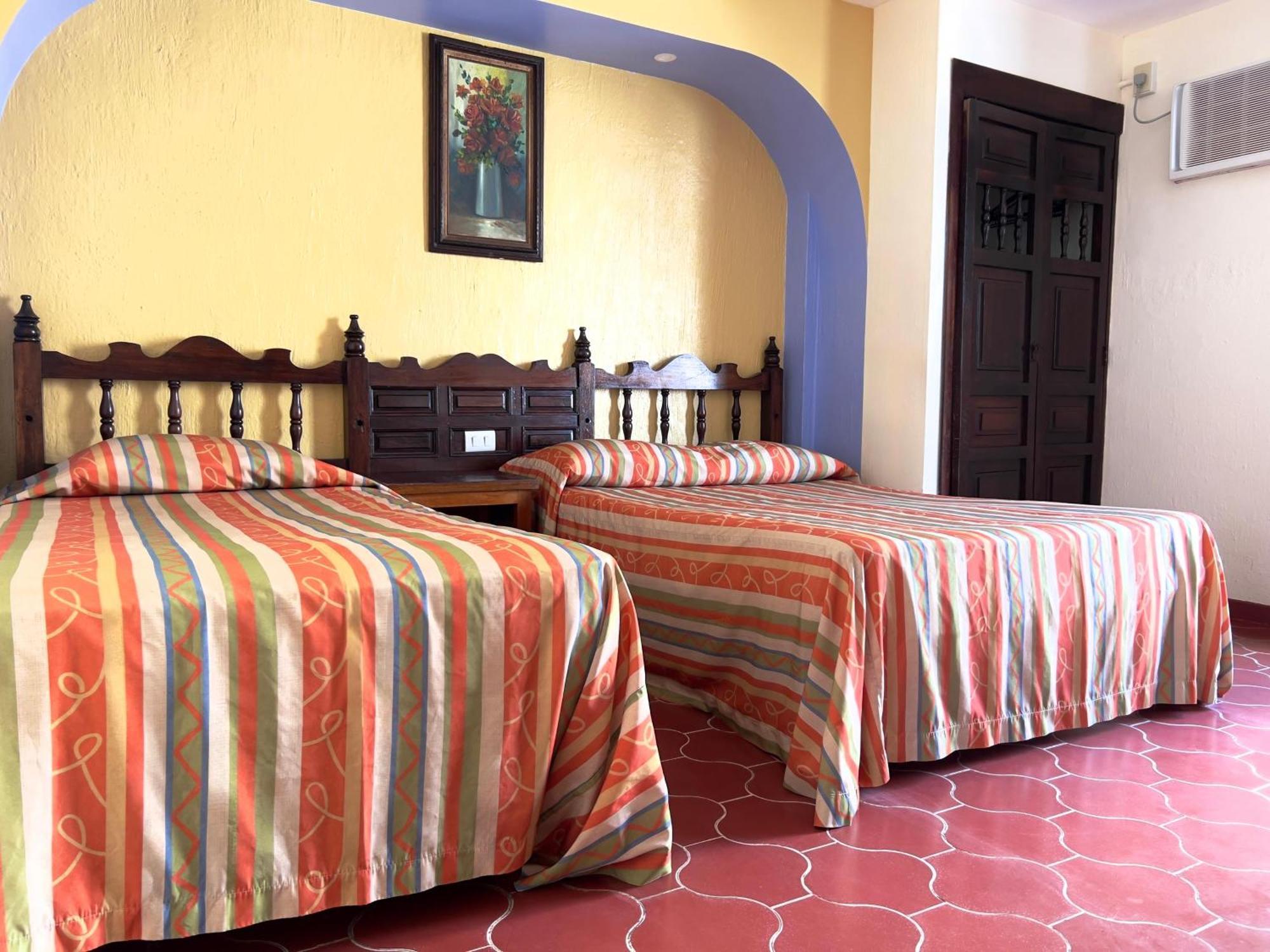 Hotel Gaviota Vallarta *